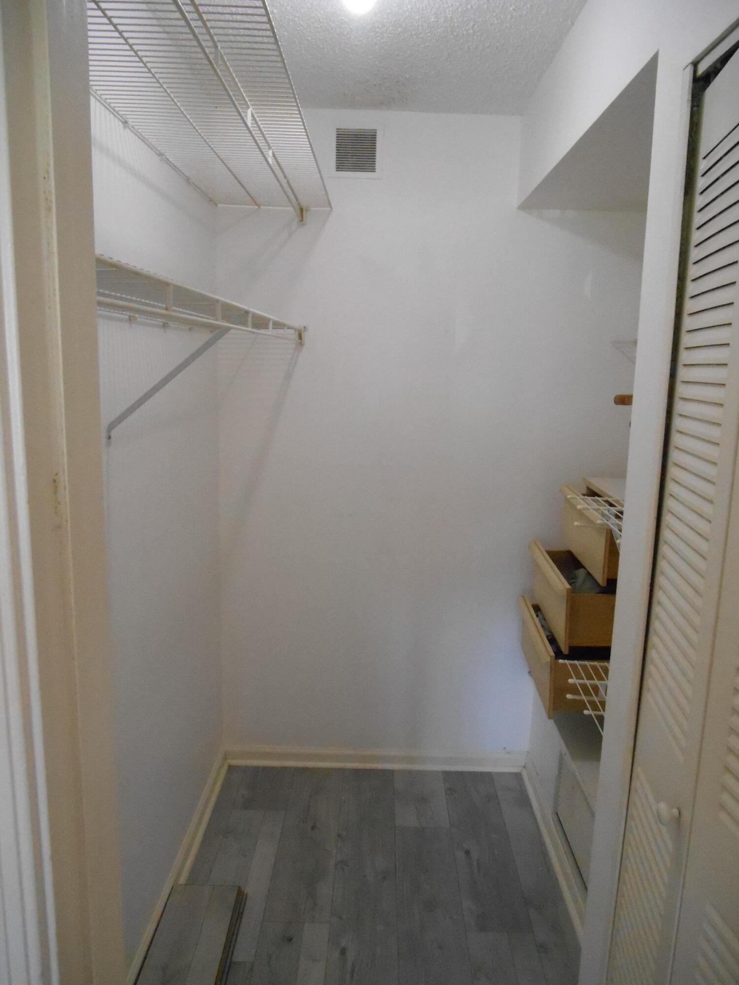SEAGATE OF GULFSTREAM CONDO - Residential Lease