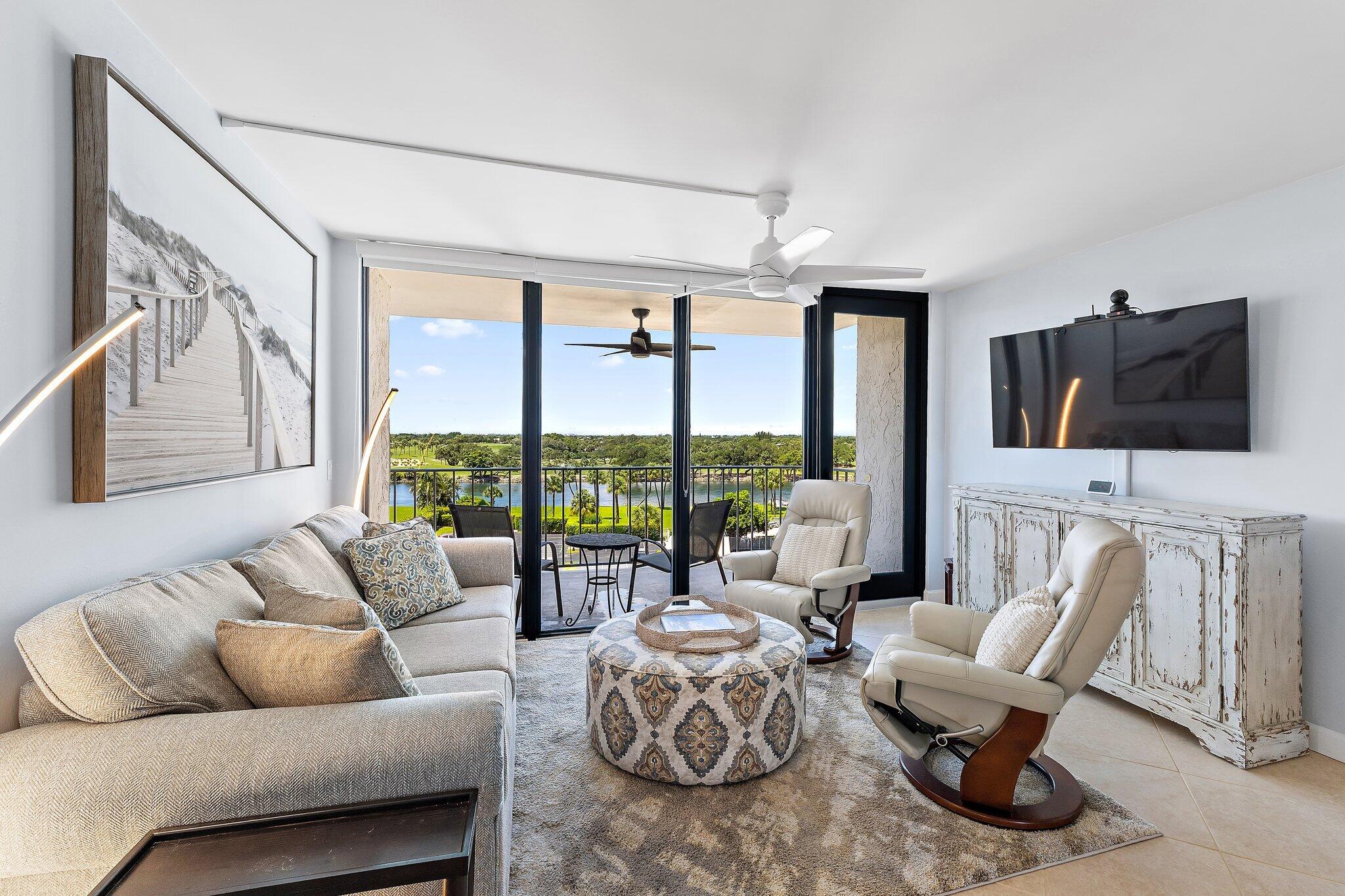 GEMINI CONDO - Residential