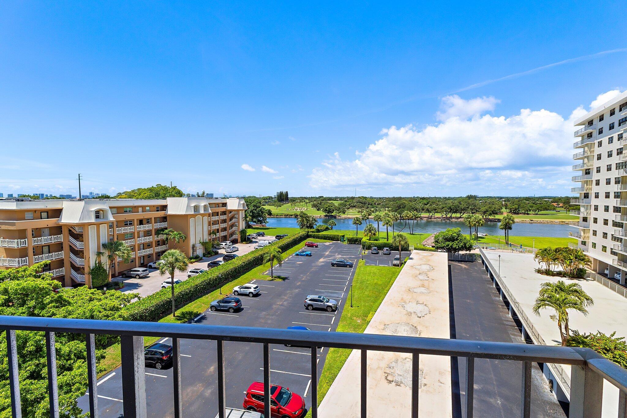 GEMINI CONDO - Residential