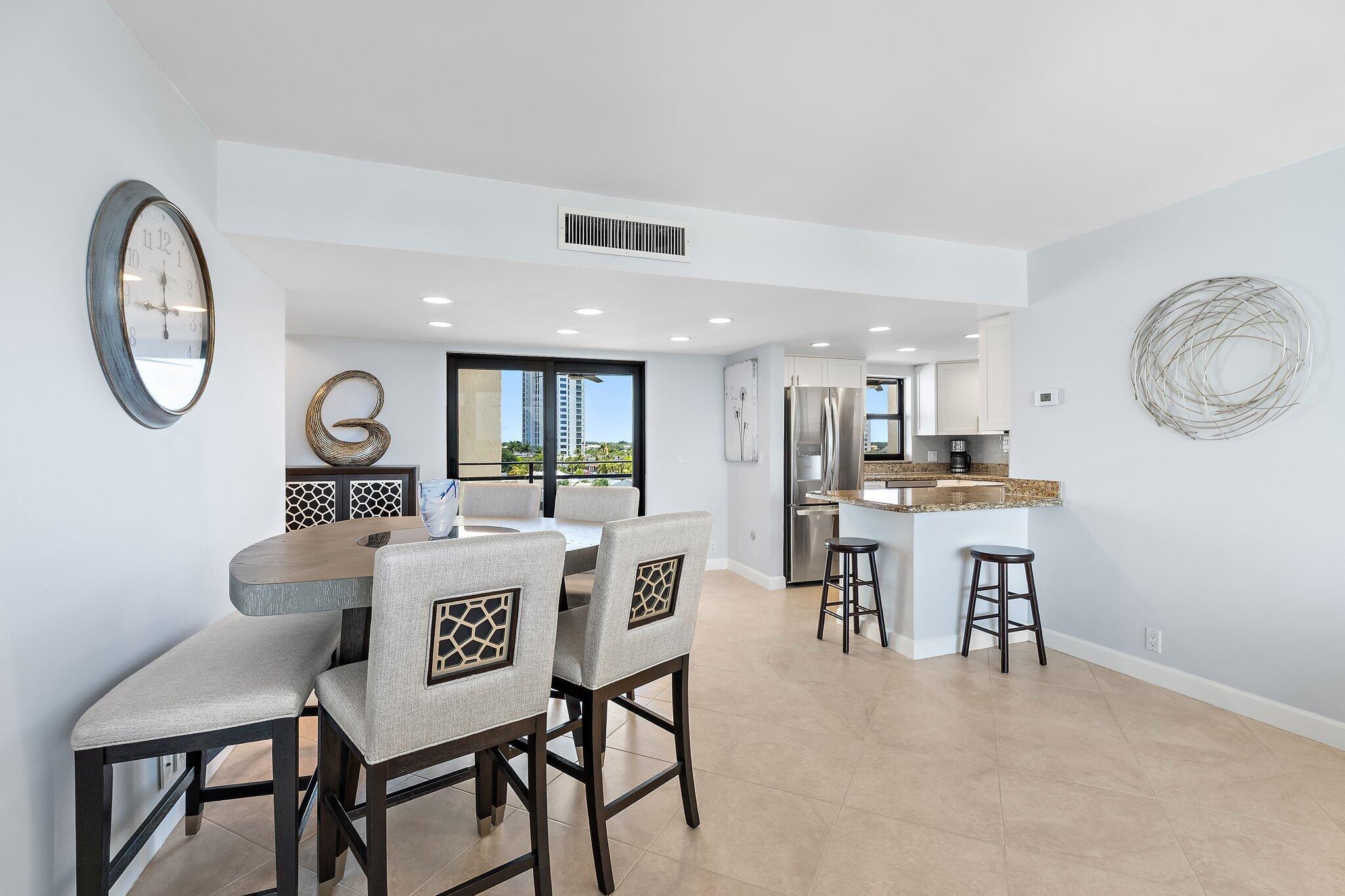 GEMINI CONDO - Residential