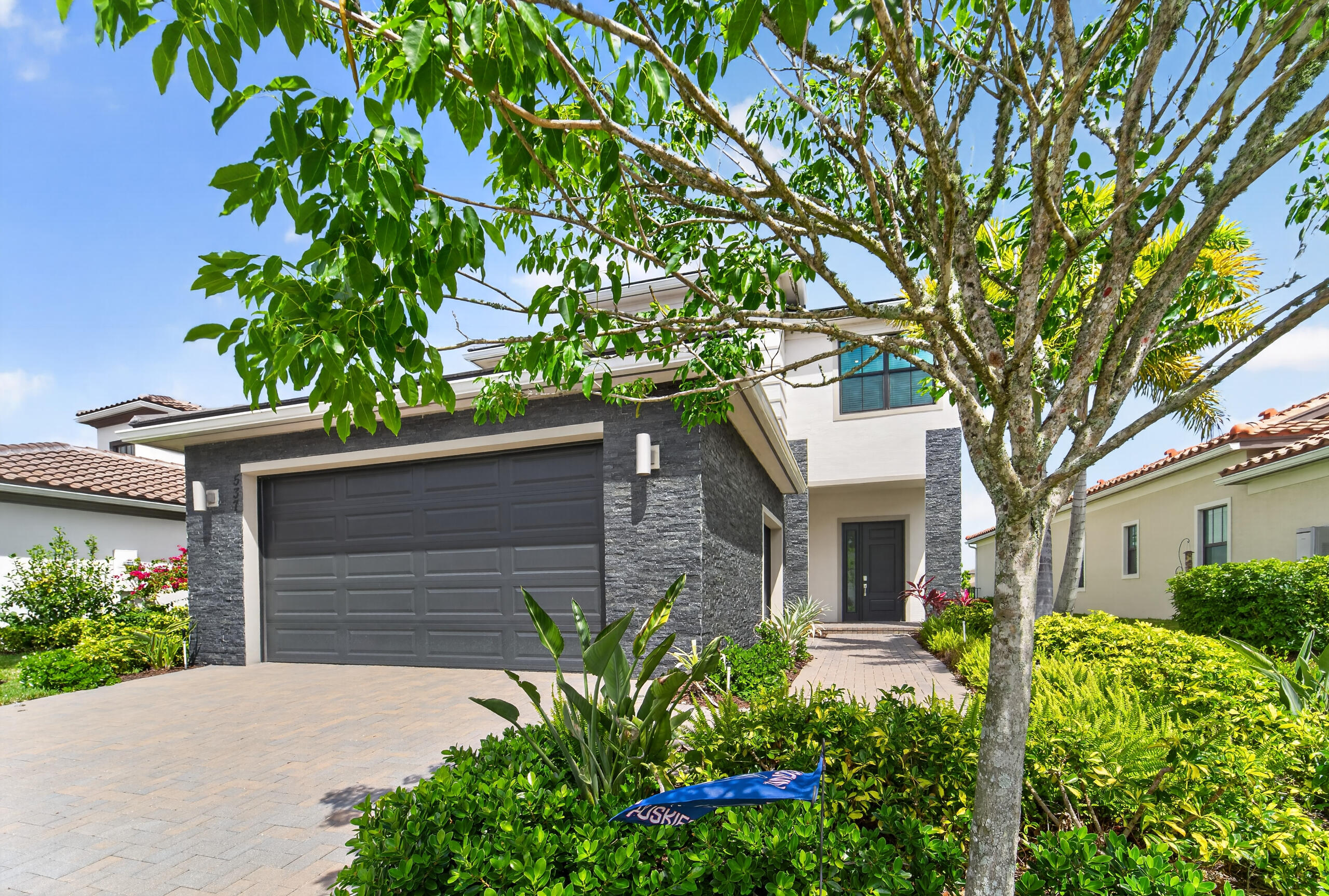 TESORO PLAT NO 20 - Residential