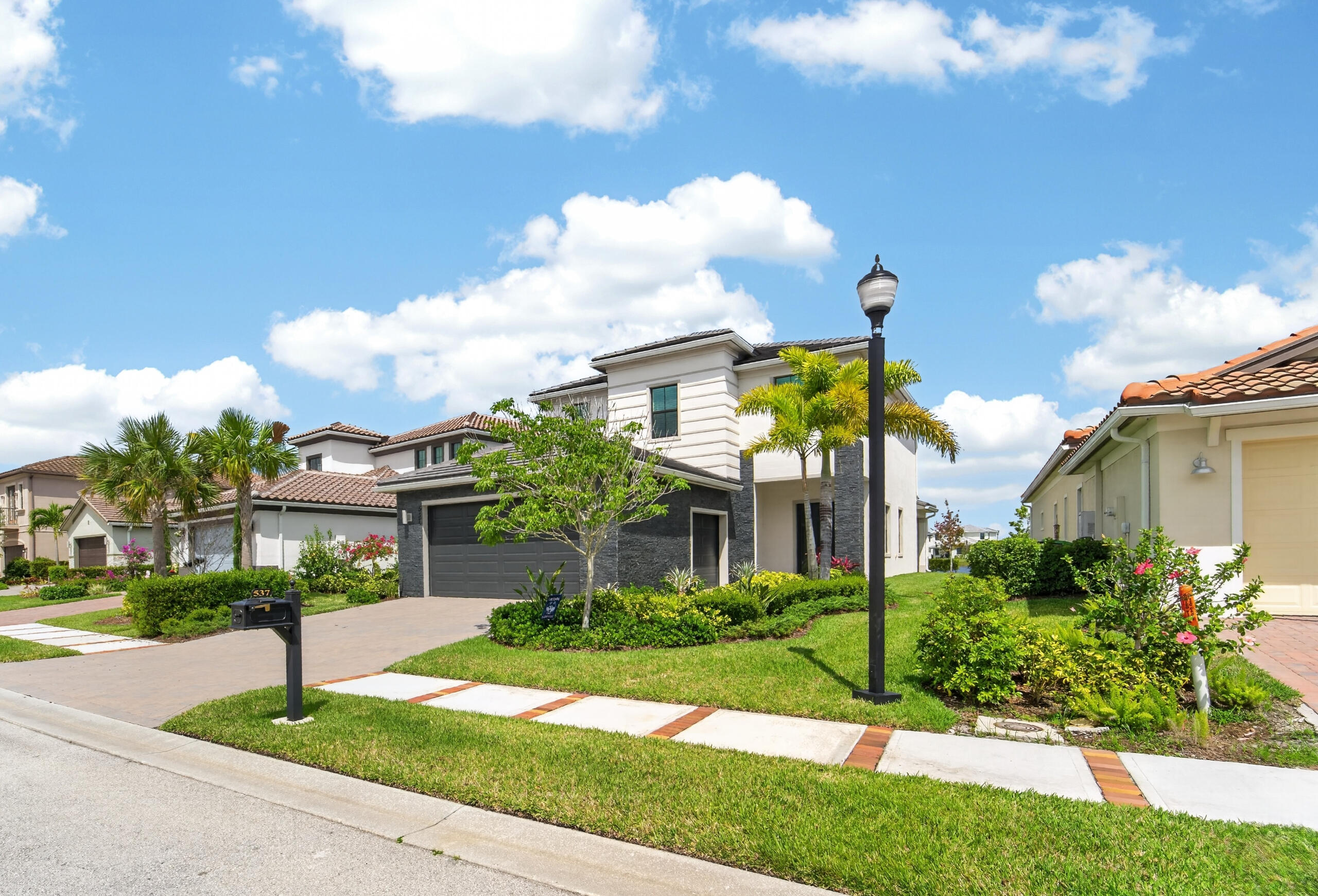 TESORO PLAT NO 20 - Residential