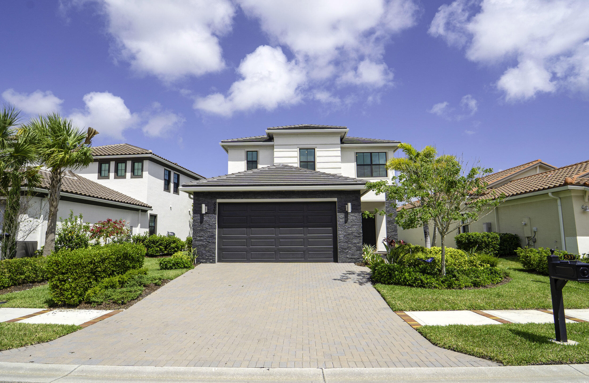 TESORO PLAT NO 20 - Residential
