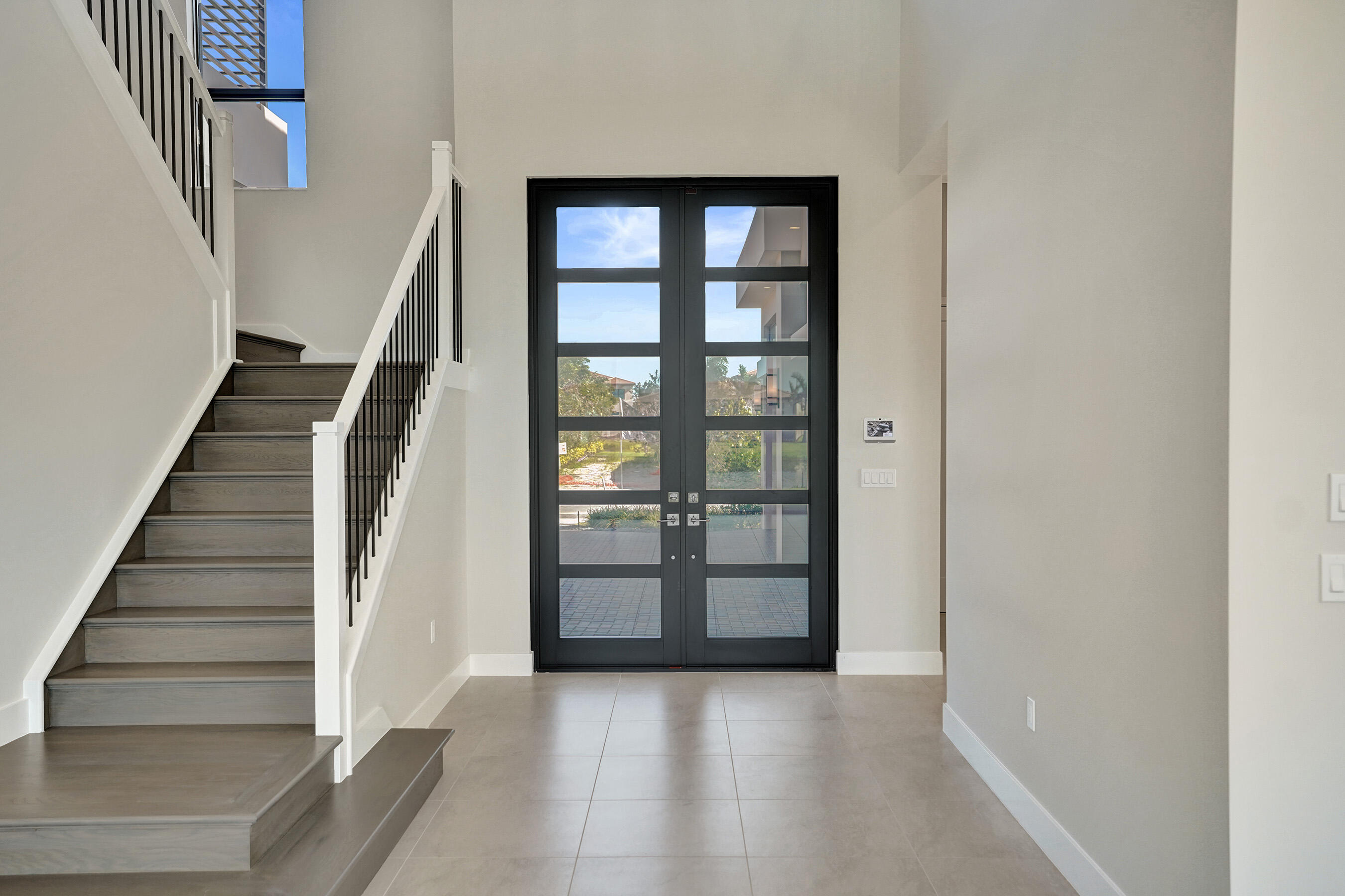 LOTUS EDGE - Residential