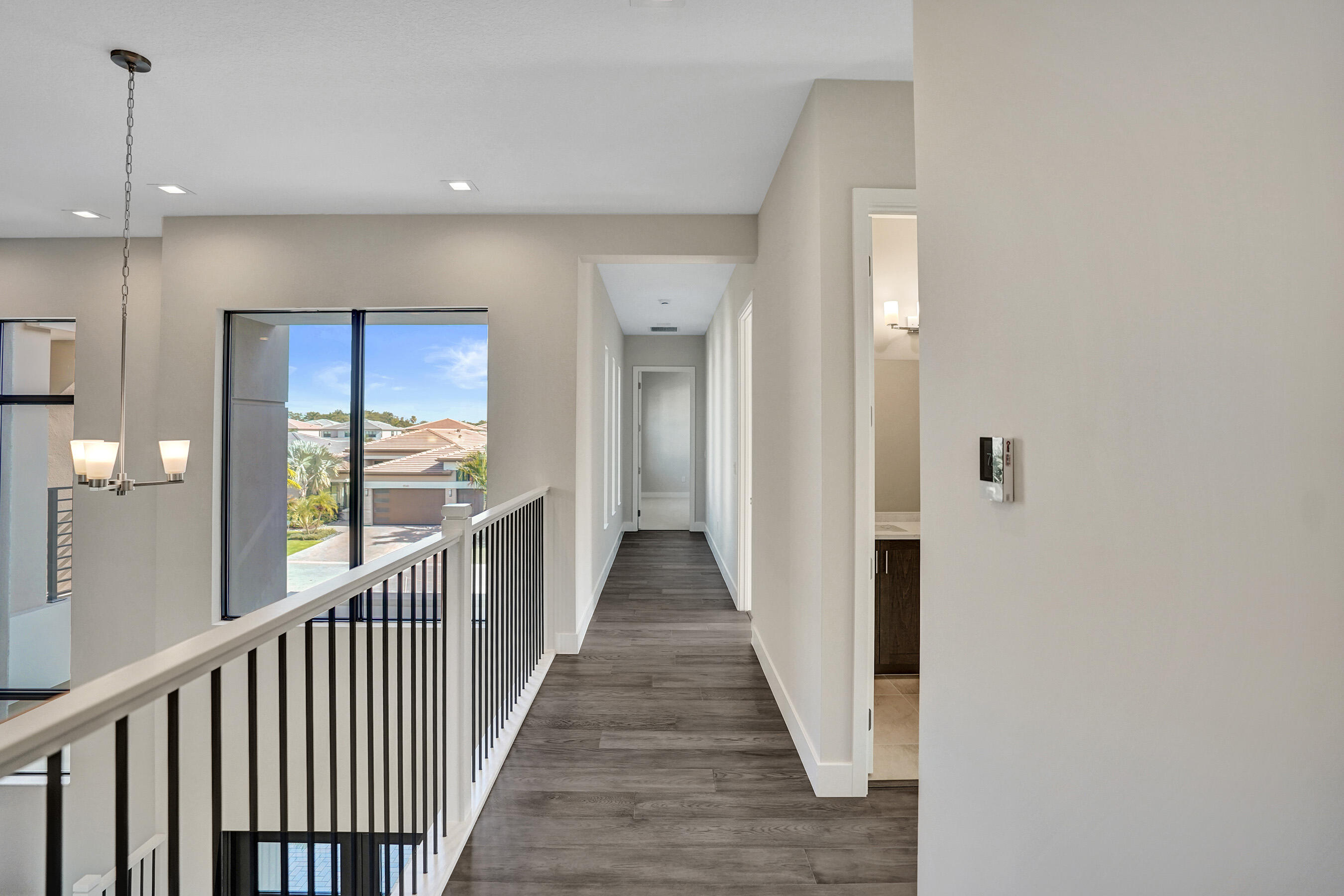 LOTUS EDGE - Residential
