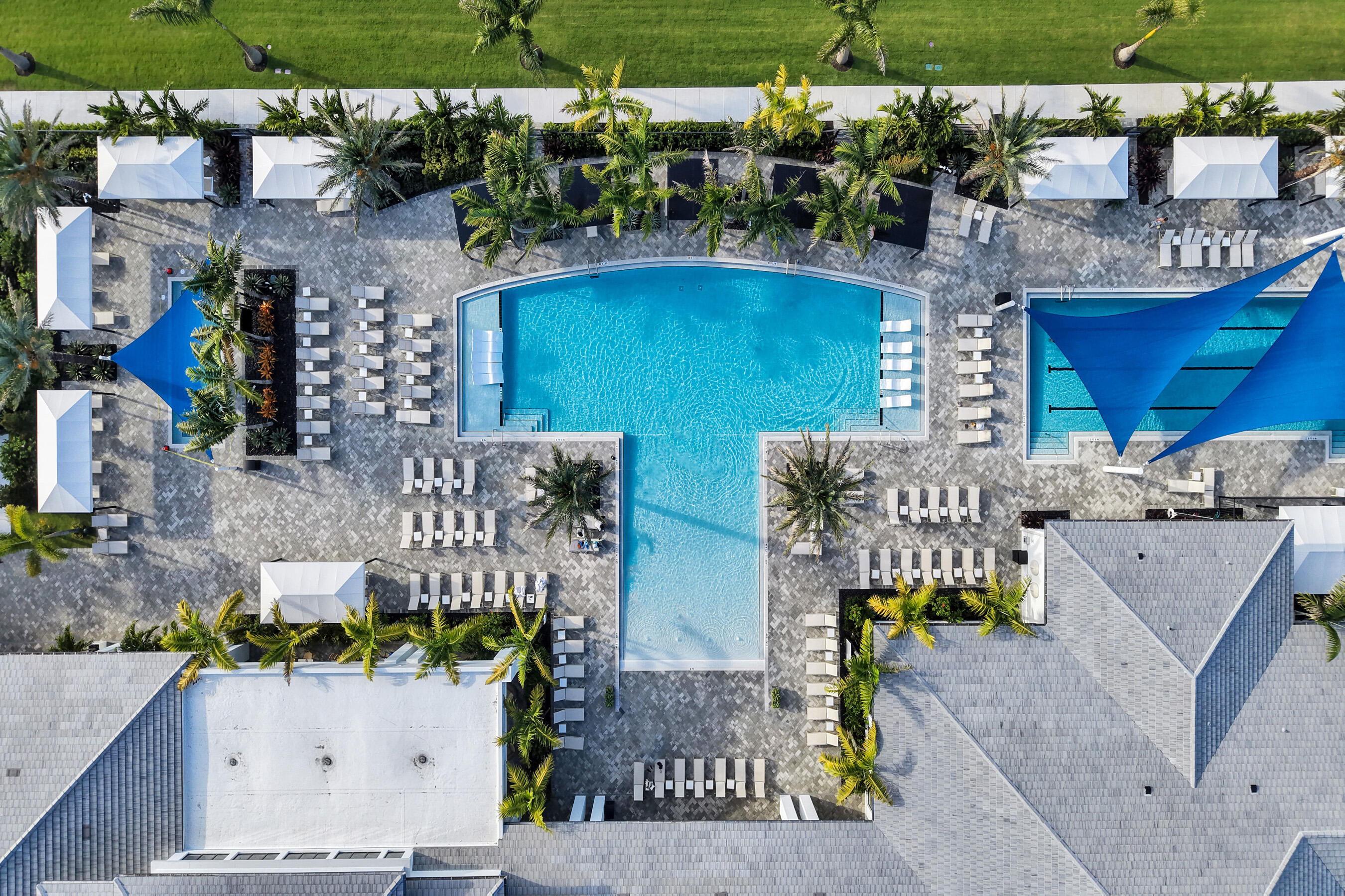LOTUS EDGE - Residential