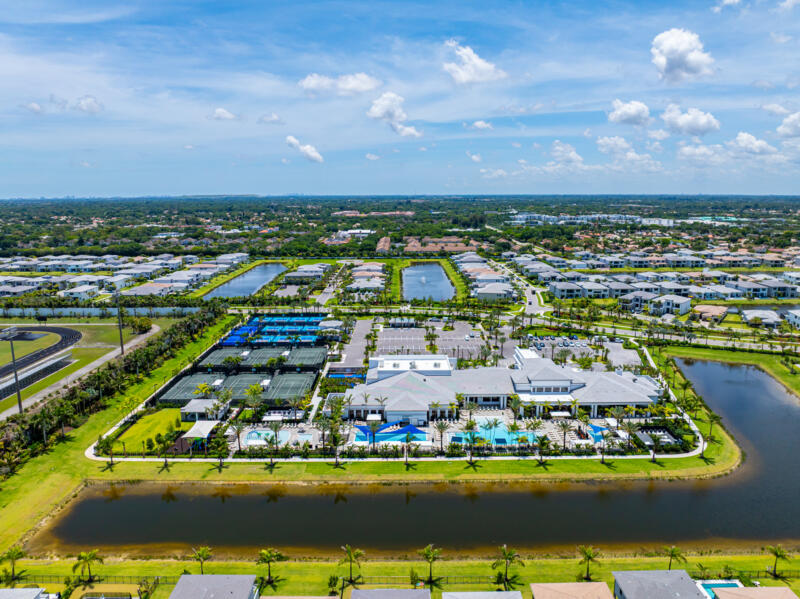 LOTUS EDGE - Residential