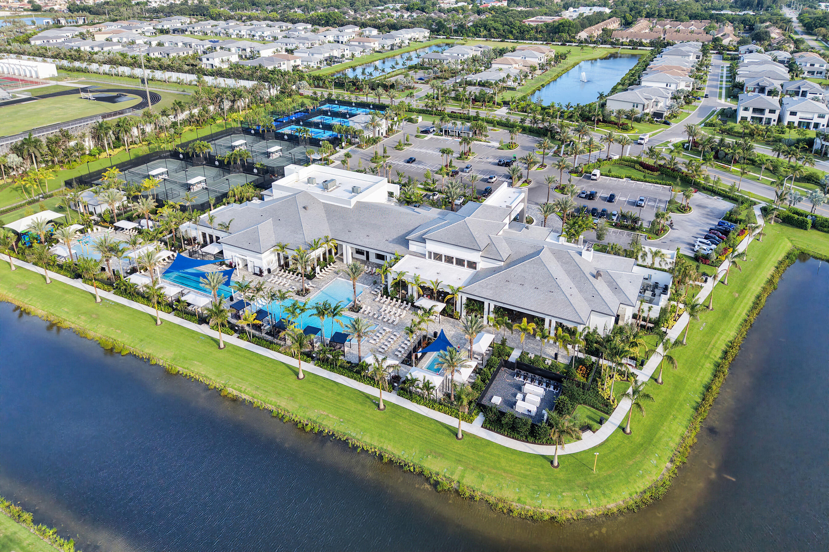 LOTUS EDGE - Residential