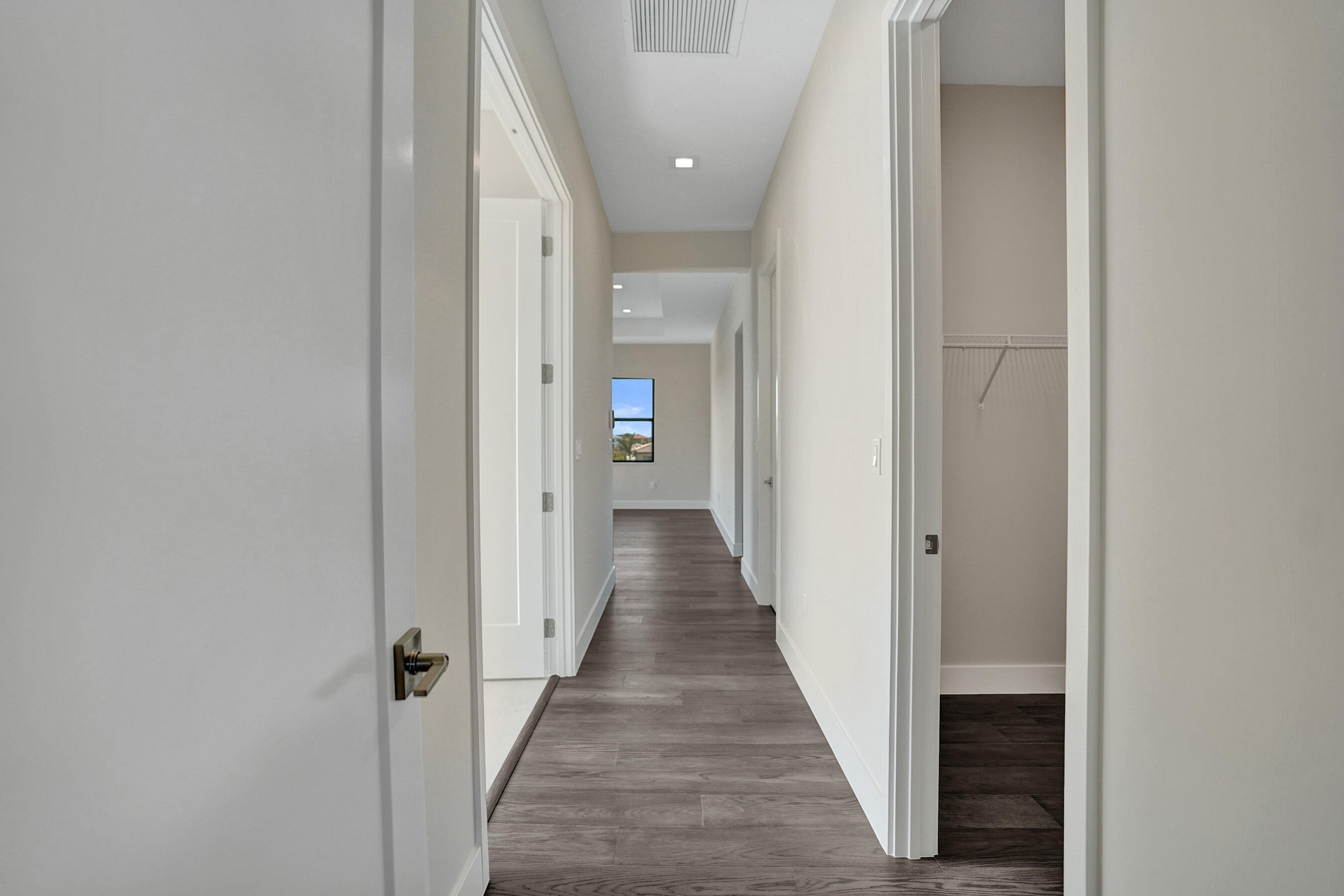 LOTUS EDGE - Residential