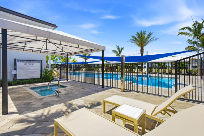 LOTUS EDGE - Residential
