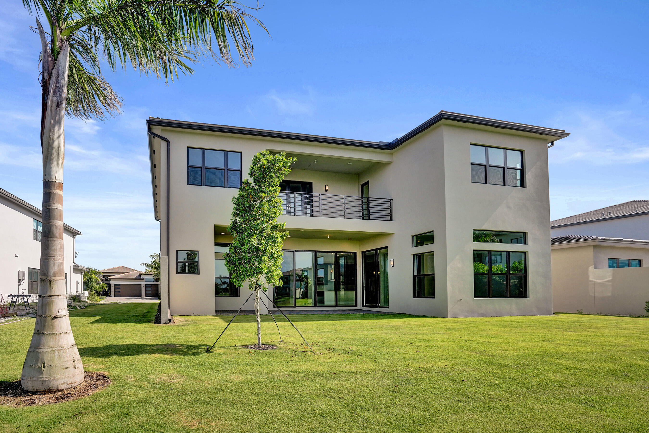 LOTUS EDGE - Residential