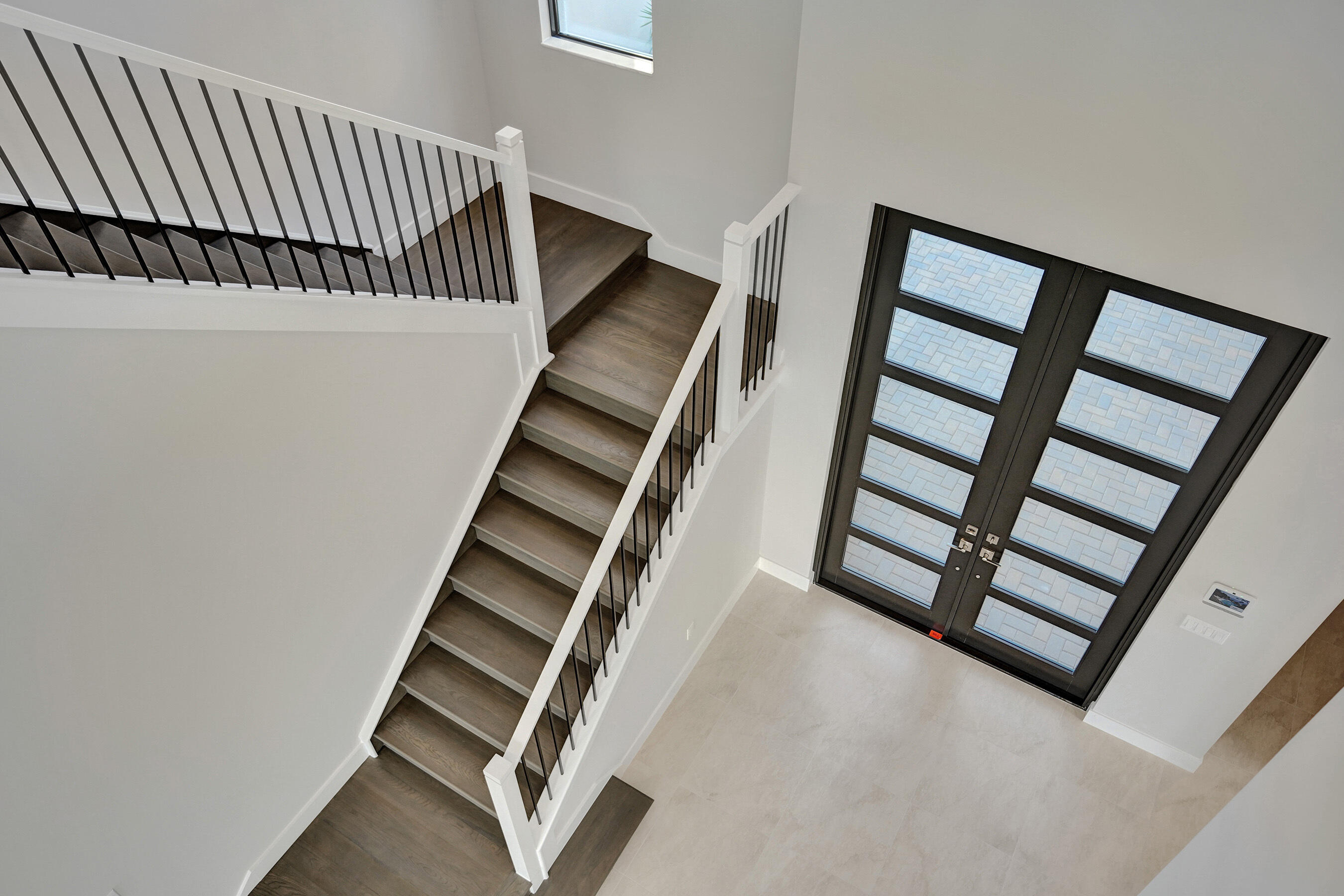 LOTUS EDGE - Residential