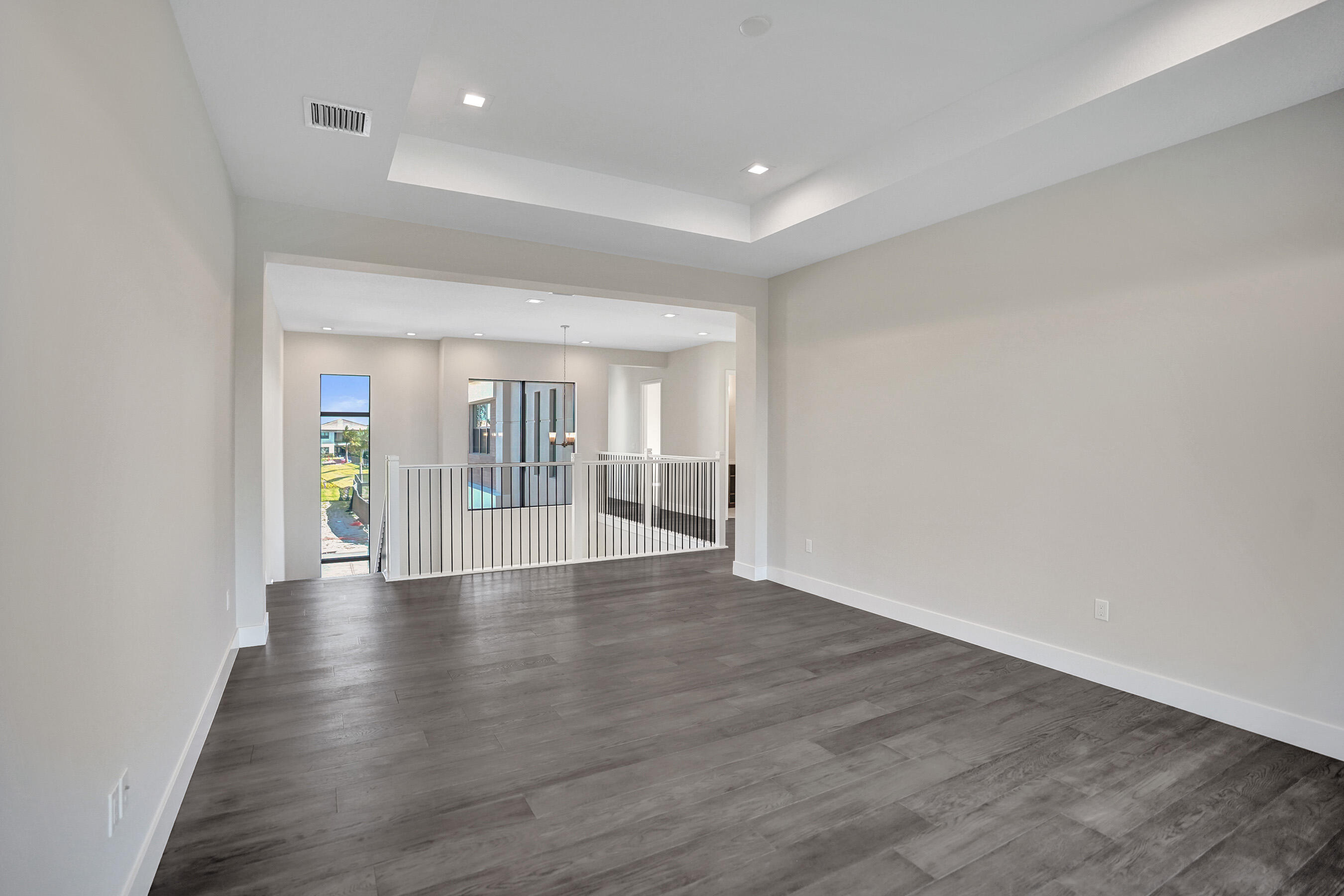 LOTUS EDGE - Residential