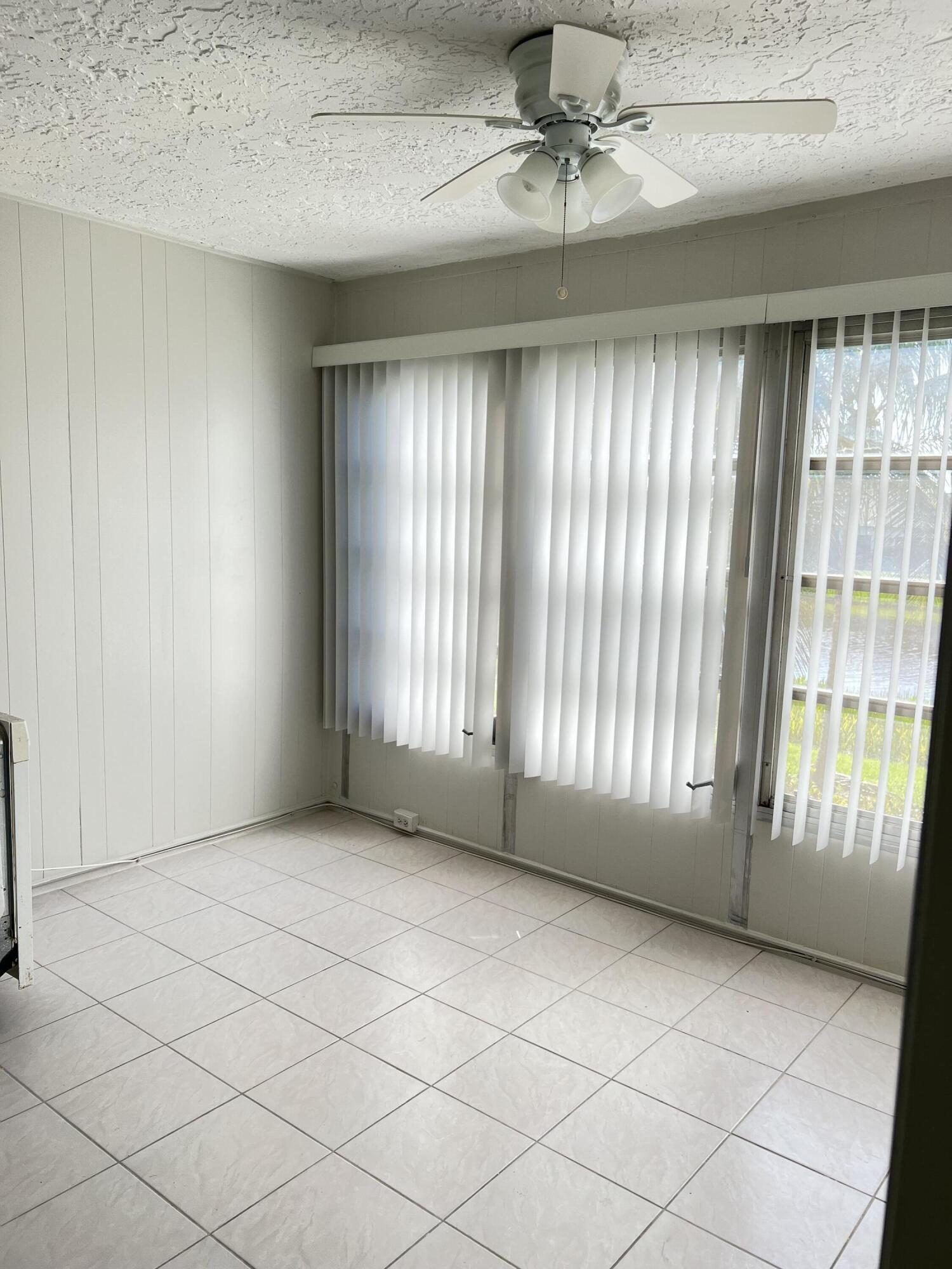 VILLAGES OF ORIOLE ABBEY CONDO - Residential