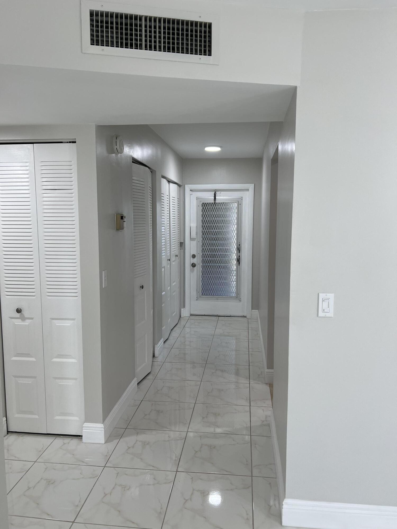 VILLAGES OF ORIOLE ABBEY CONDO - Residential