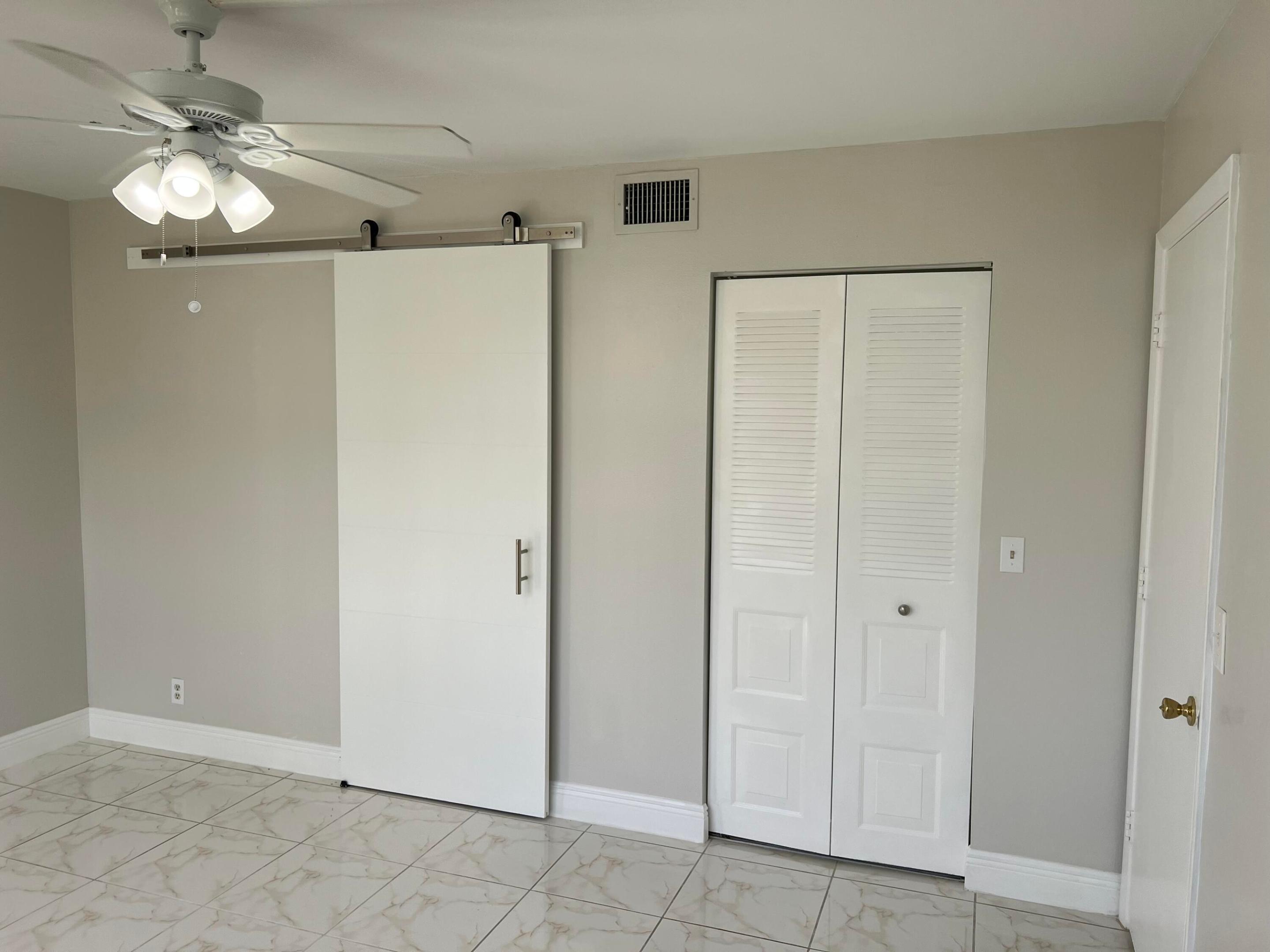 VILLAGES OF ORIOLE ABBEY CONDO - Residential