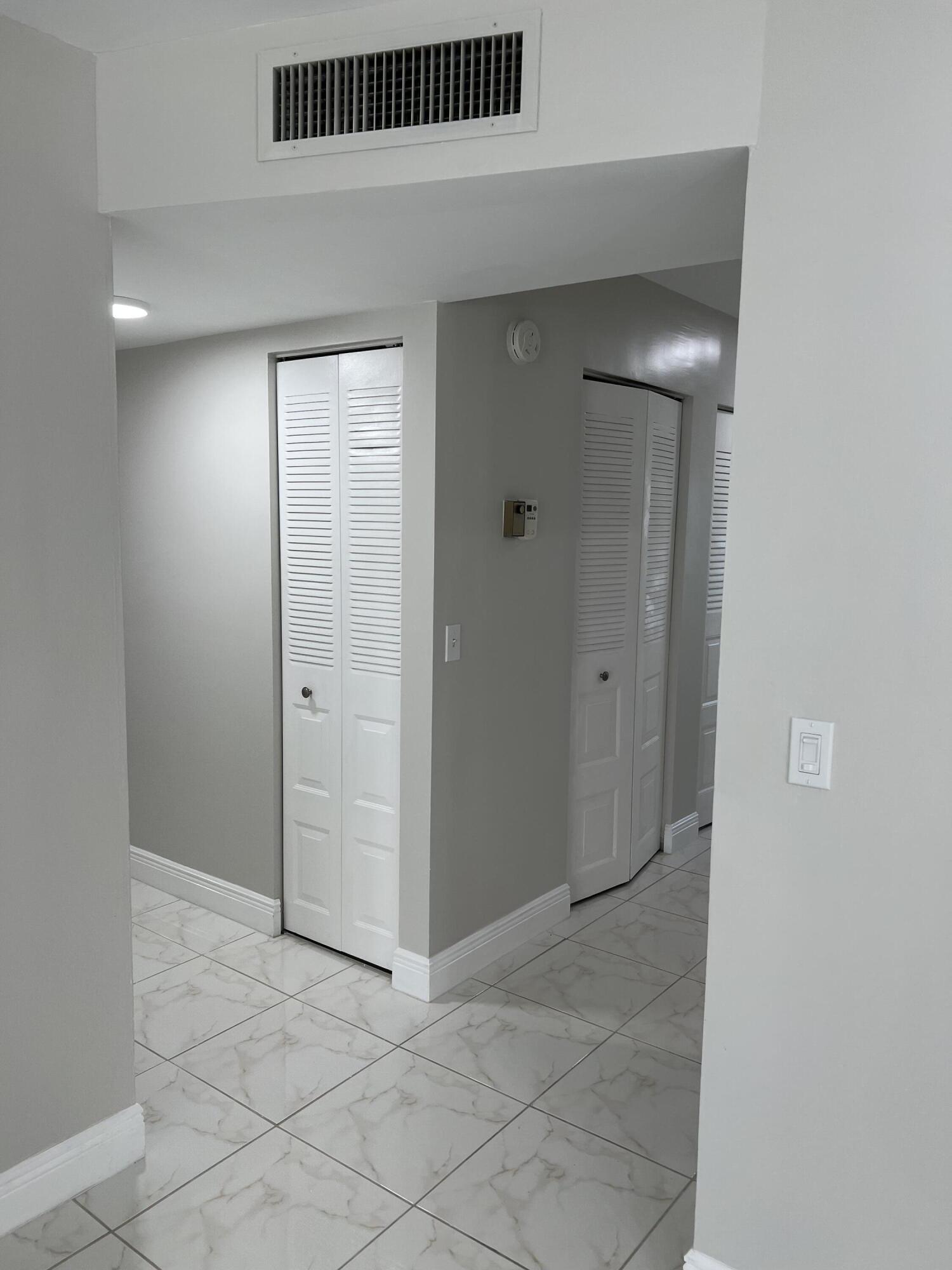 VILLAGES OF ORIOLE ABBEY CONDO - Residential