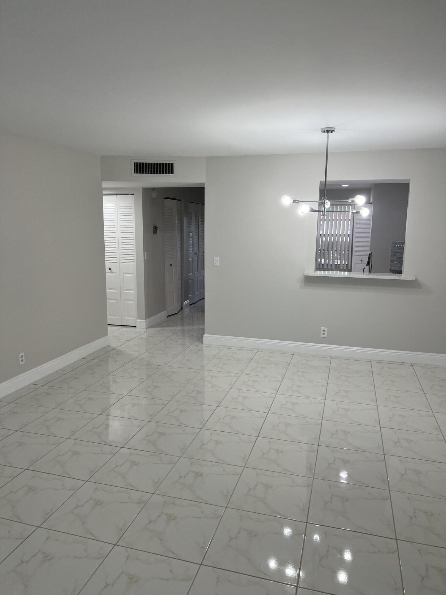 VILLAGES OF ORIOLE ABBEY CONDO - Residential