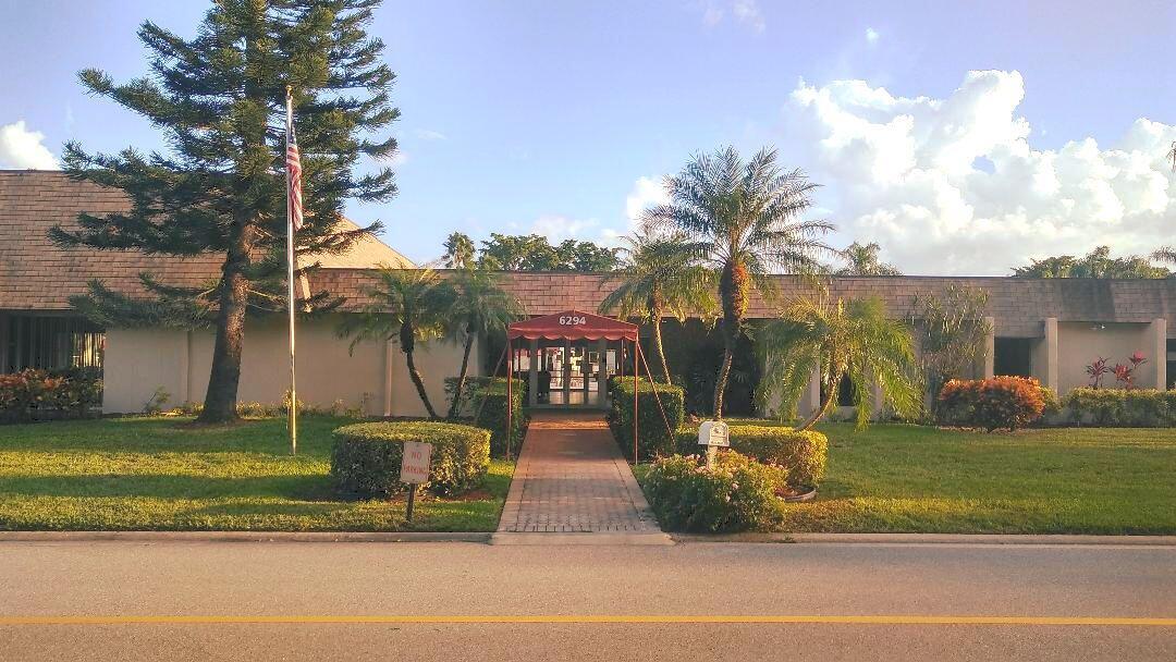 VILLAGES OF ORIOLE ABBEY CONDO - Residential