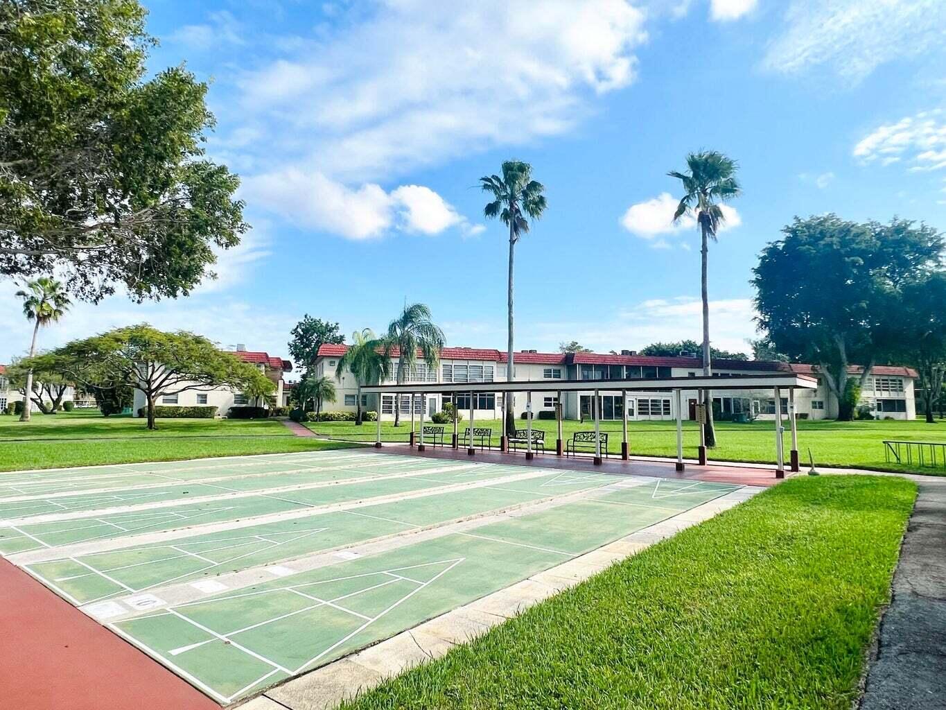 VILLAGES OF ORIOLE ABBEY CONDO - Residential