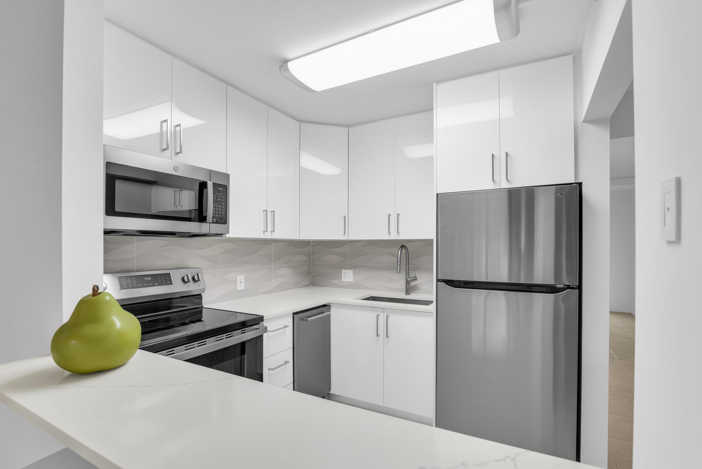 FANSHAW AT CENTURY VILLAGE CONDO - Residential Lease
