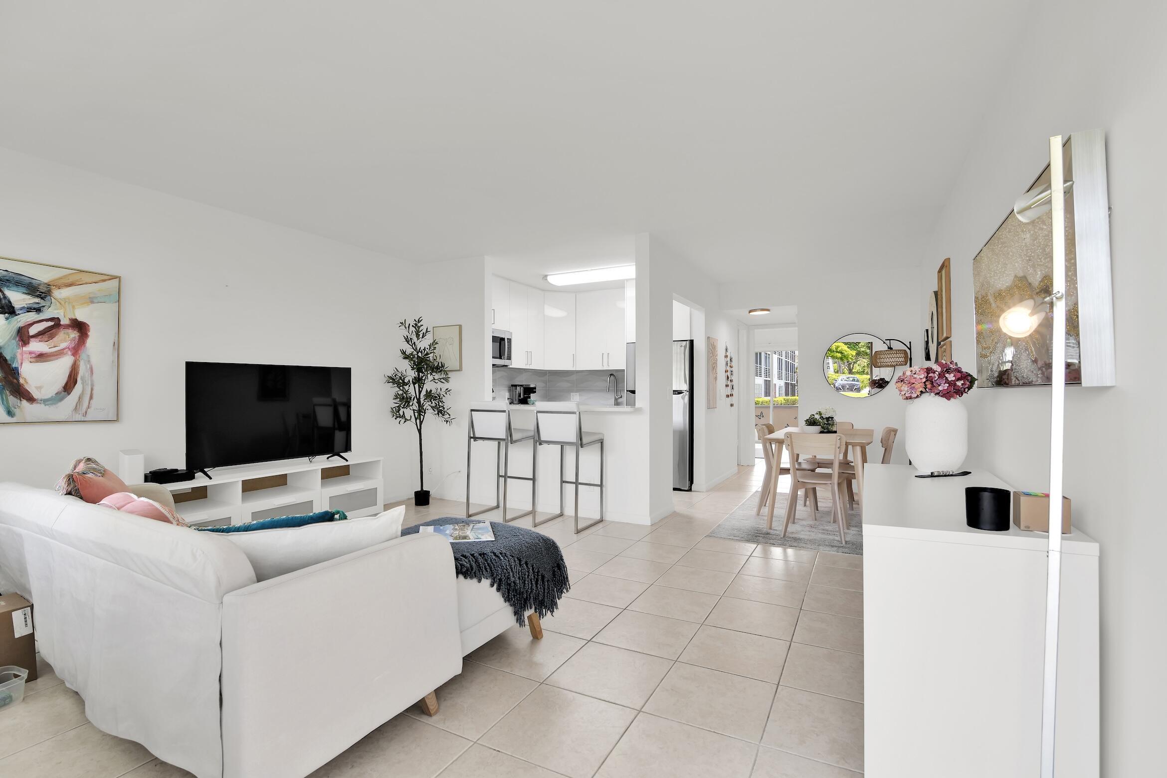 FANSHAW AT CENTURY VILLAGE CONDO - Residential Lease