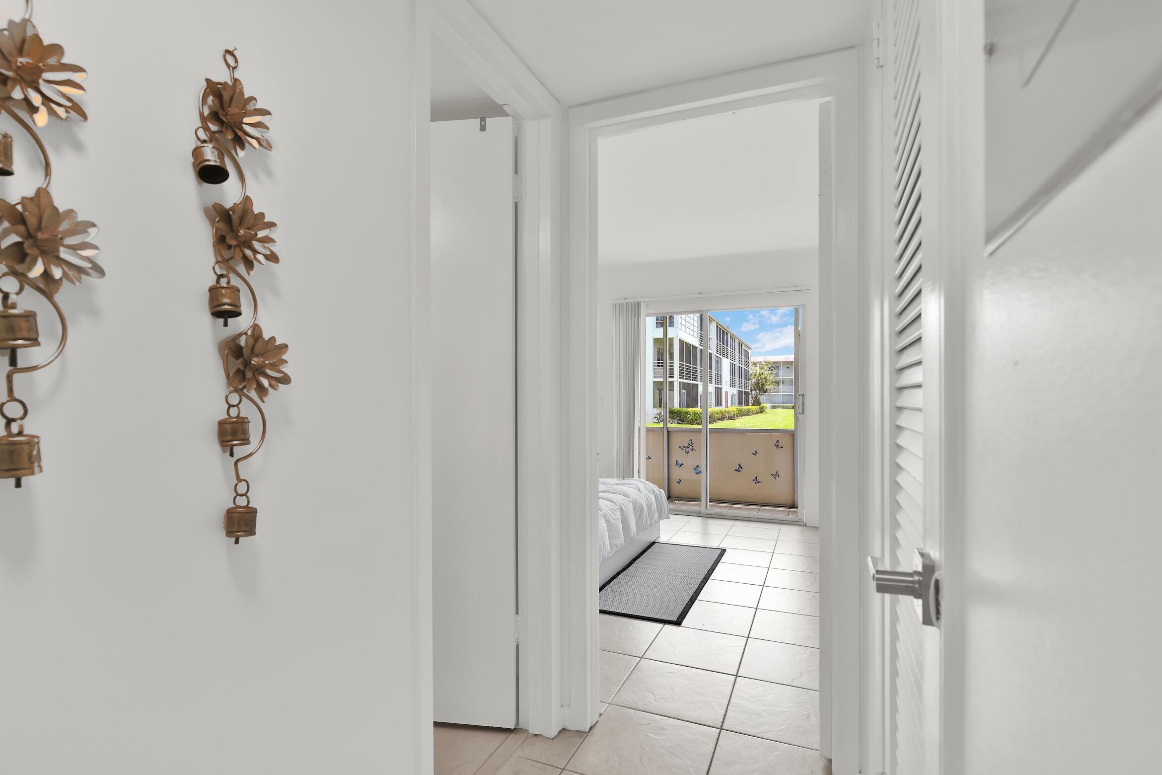 FANSHAW AT CENTURY VILLAGE CONDO - Residential Lease