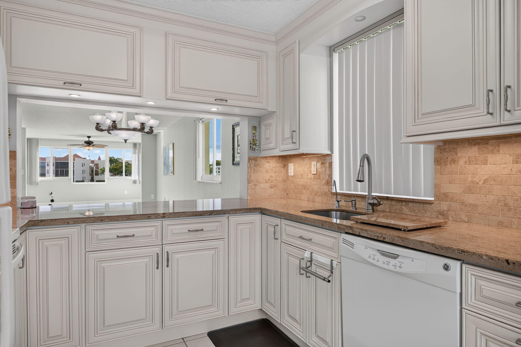 DEVON CONDOMINIUM - Residential