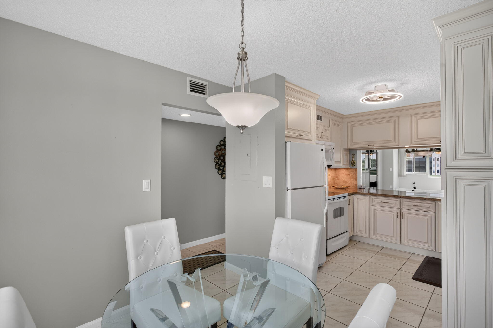 DEVON CONDOMINIUM - Residential