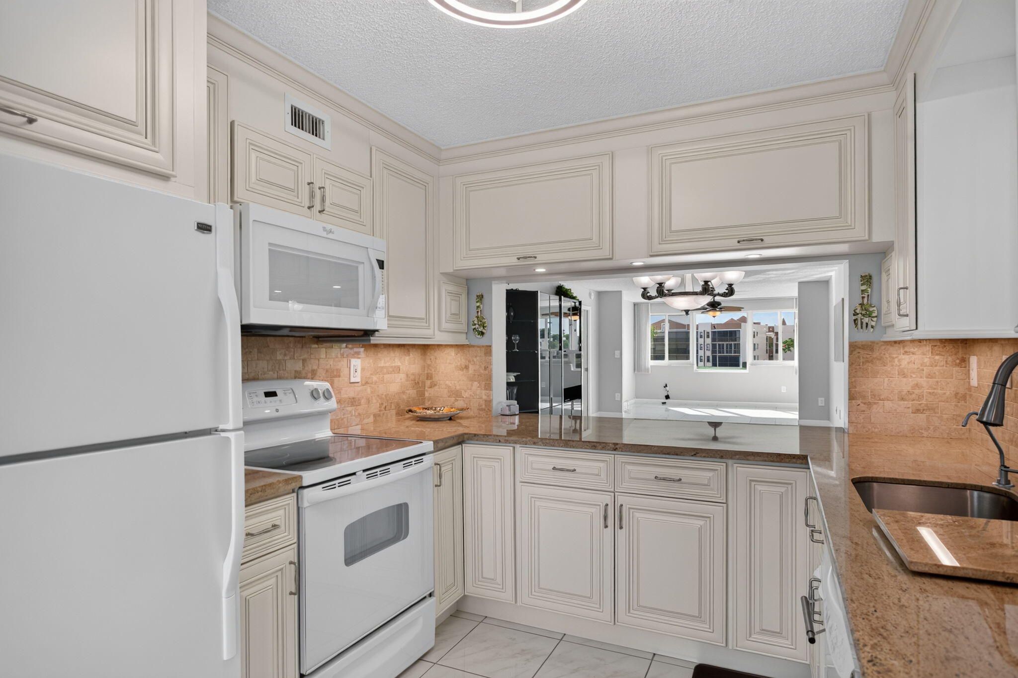 DEVON CONDOMINIUM - Residential