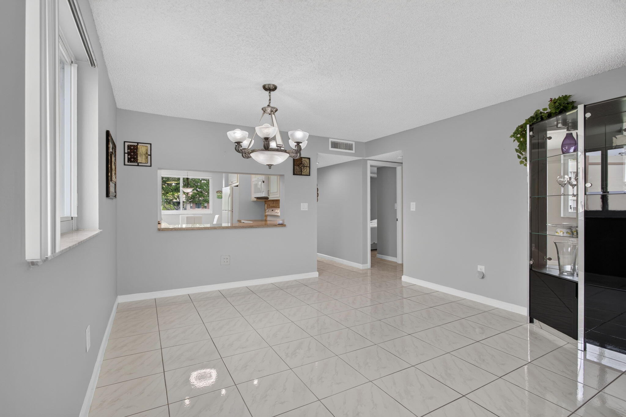 DEVON CONDOMINIUM - Residential