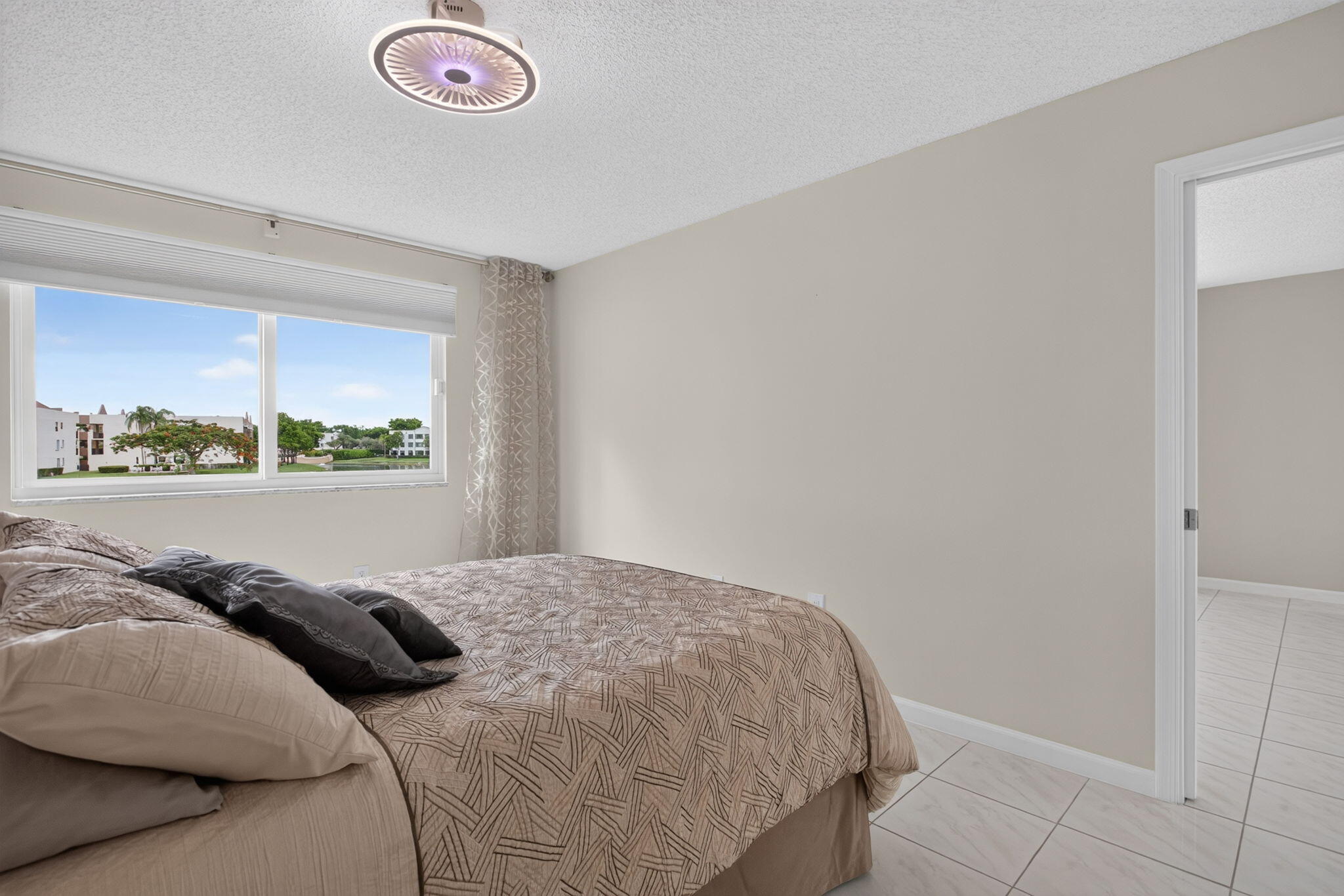 DEVON CONDOMINIUM - Residential