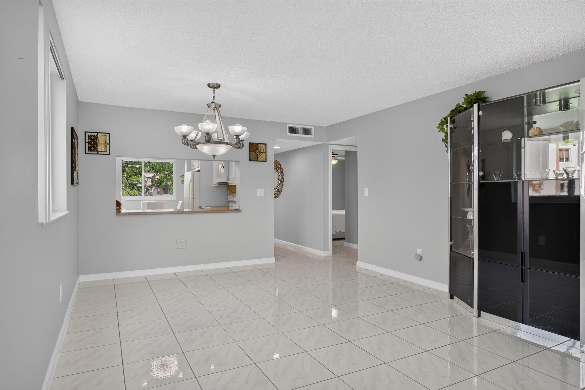 DEVON CONDOMINIUM - Residential