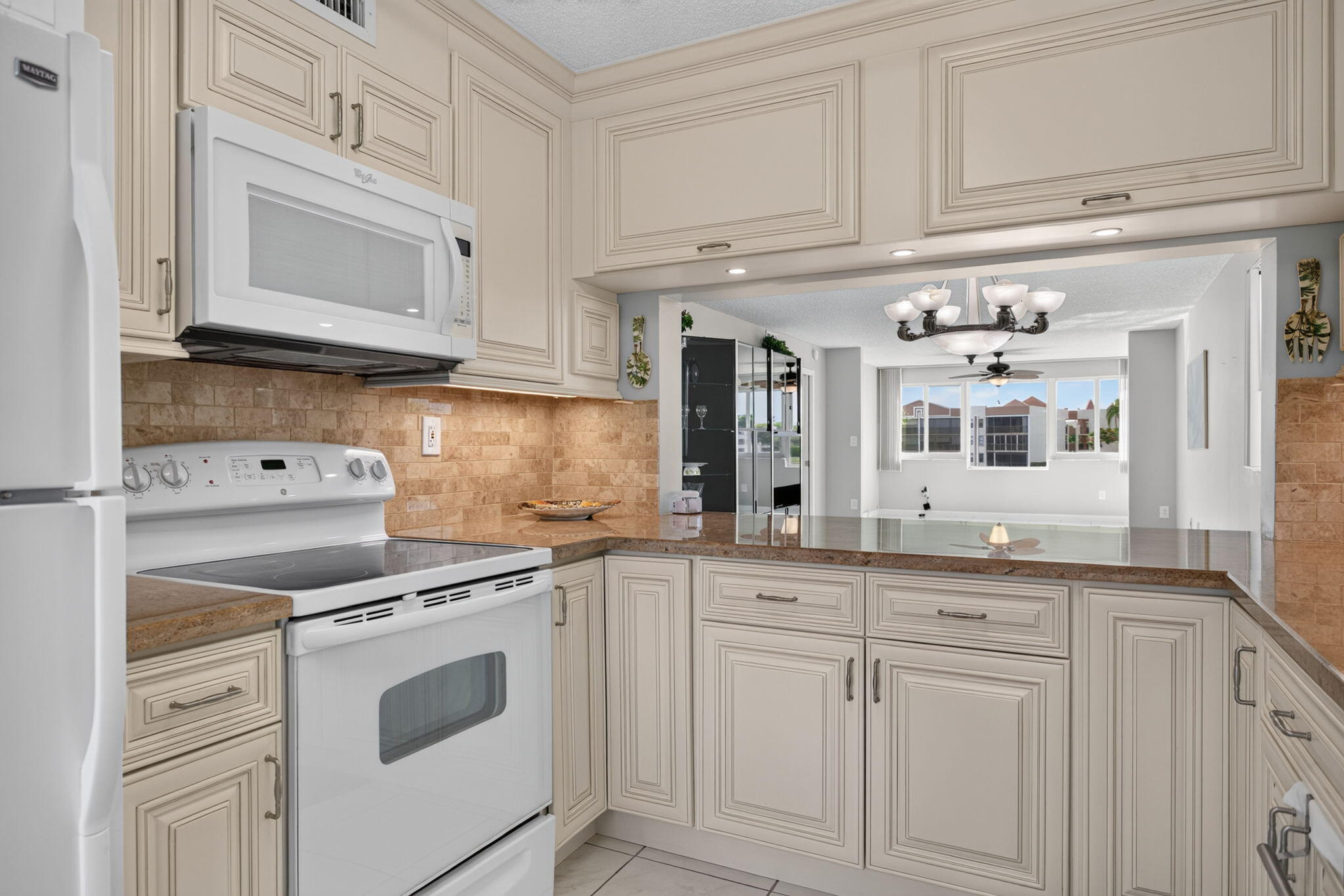 DEVON CONDOMINIUM - Residential