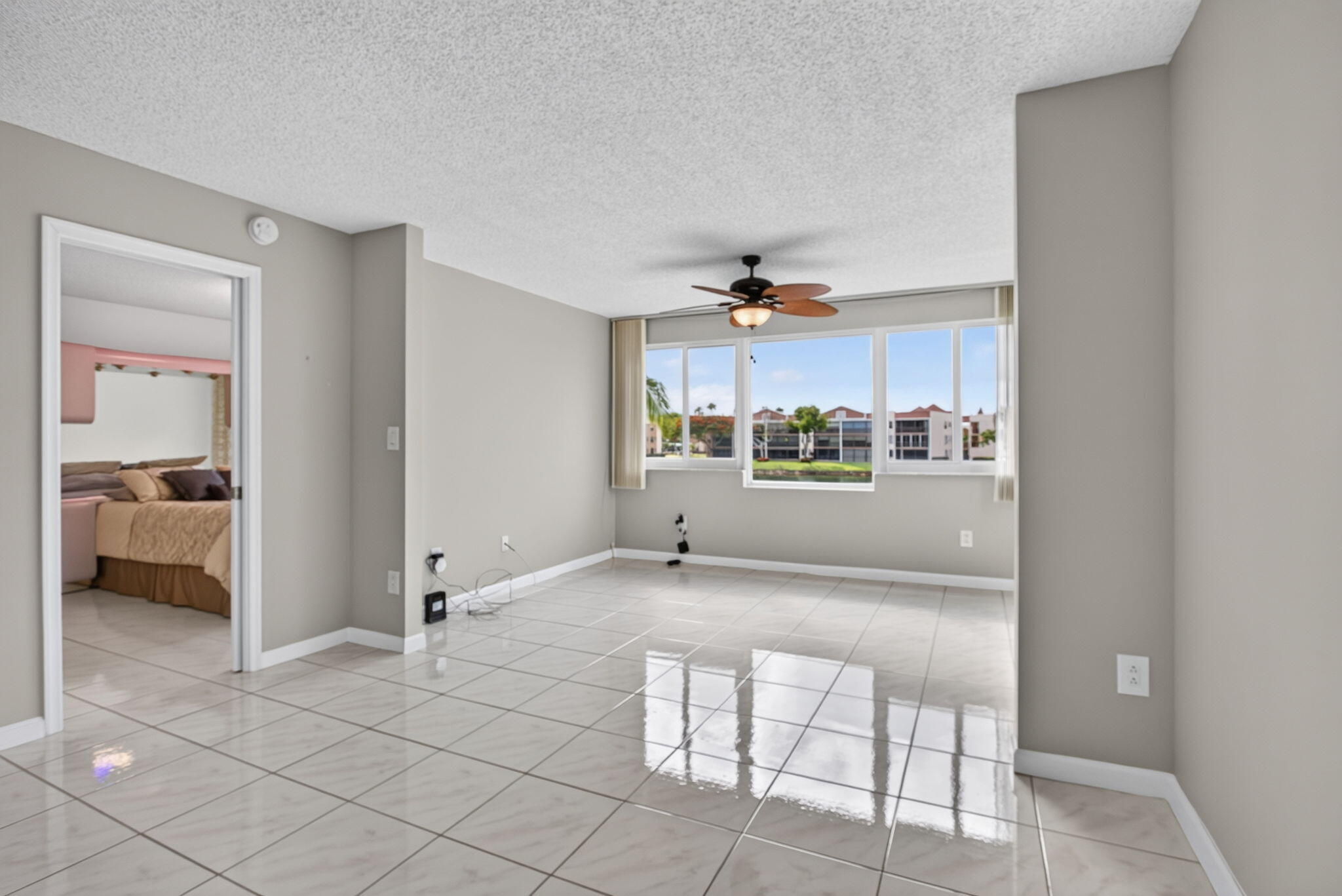 DEVON CONDOMINIUM - Residential