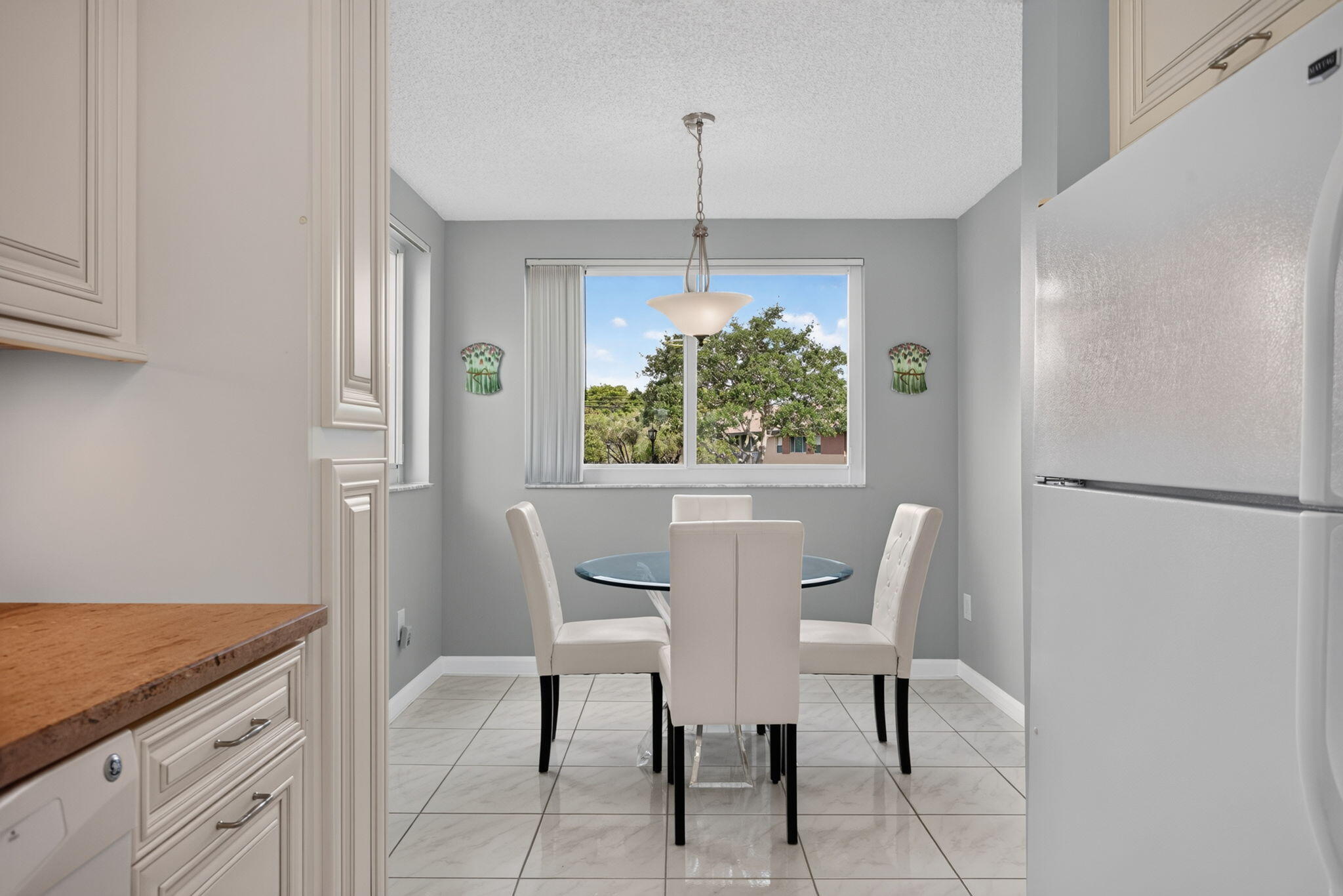 DEVON CONDOMINIUM - Residential
