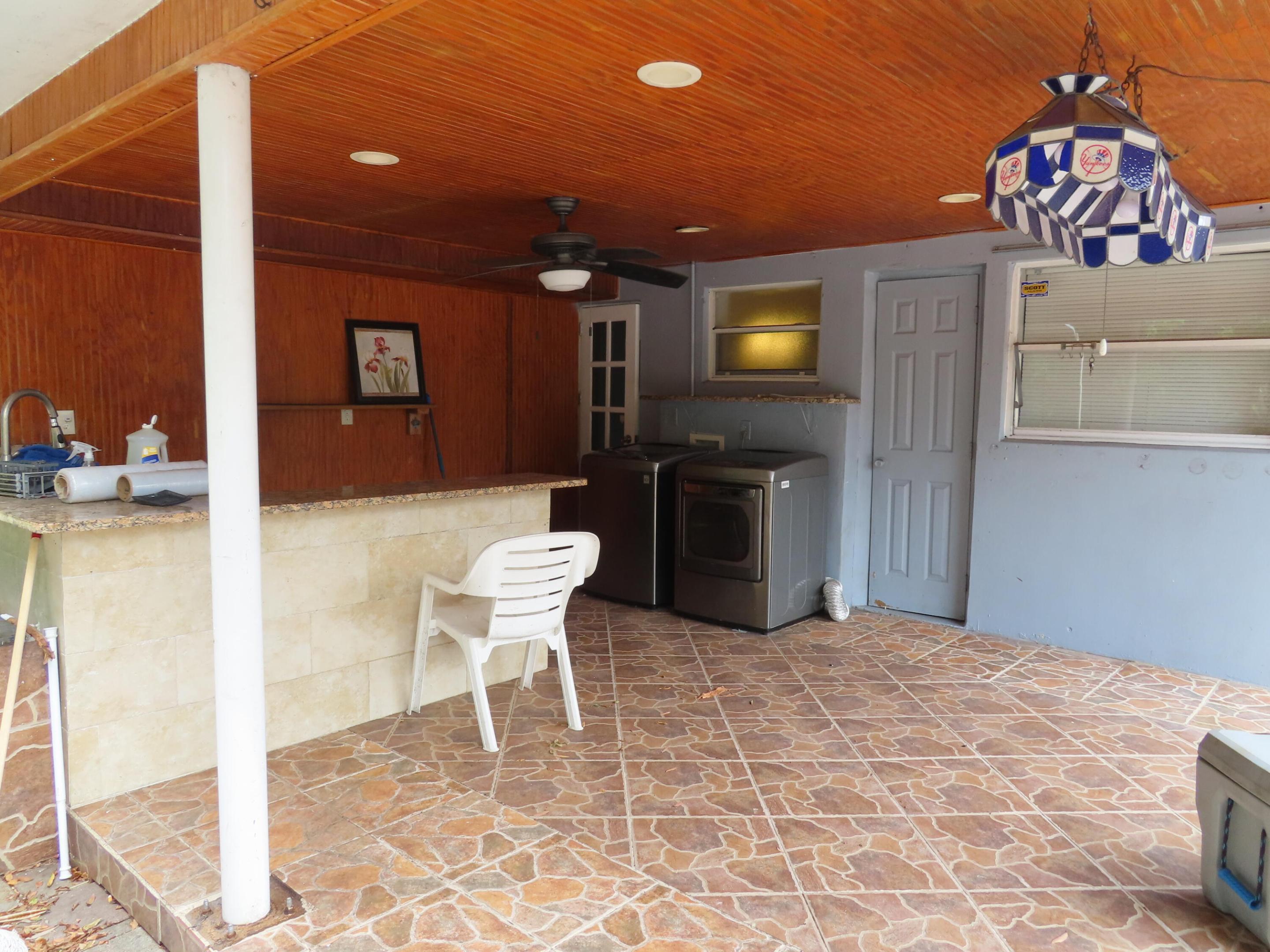 PALM BEACH FARMS CO 7 - Residential