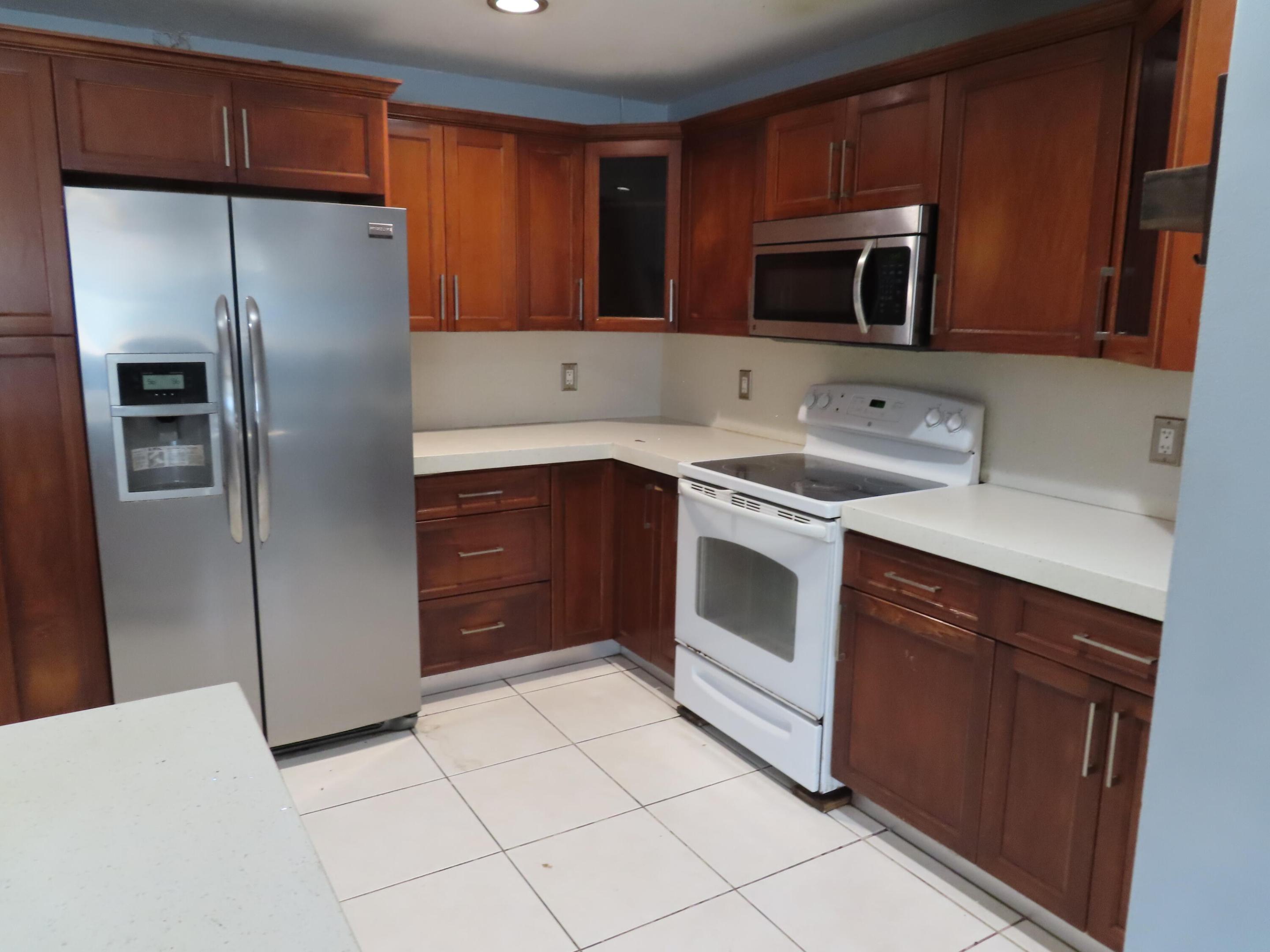 PALM BEACH FARMS CO 7 - Residential