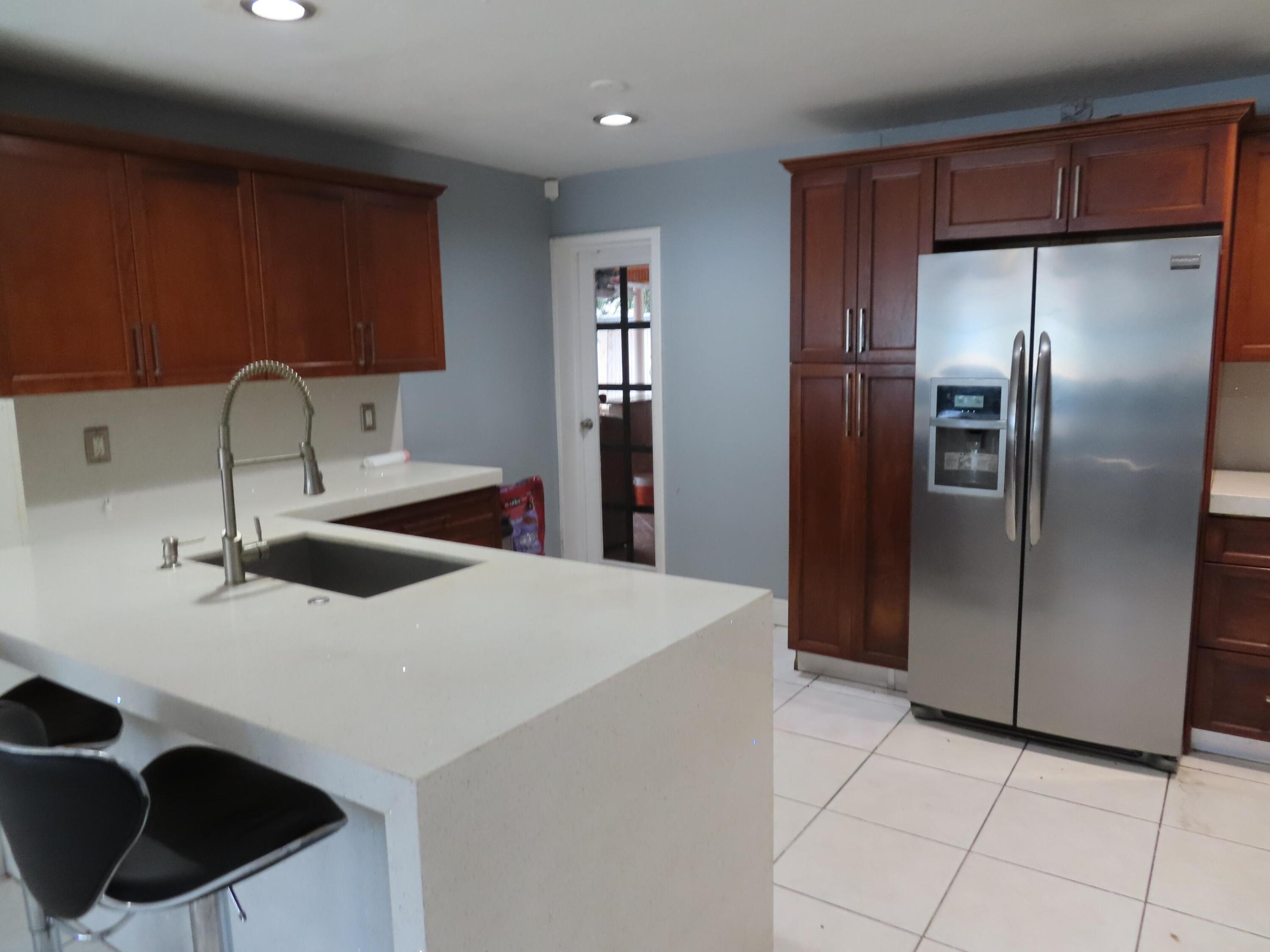 PALM BEACH FARMS CO 7 - Residential