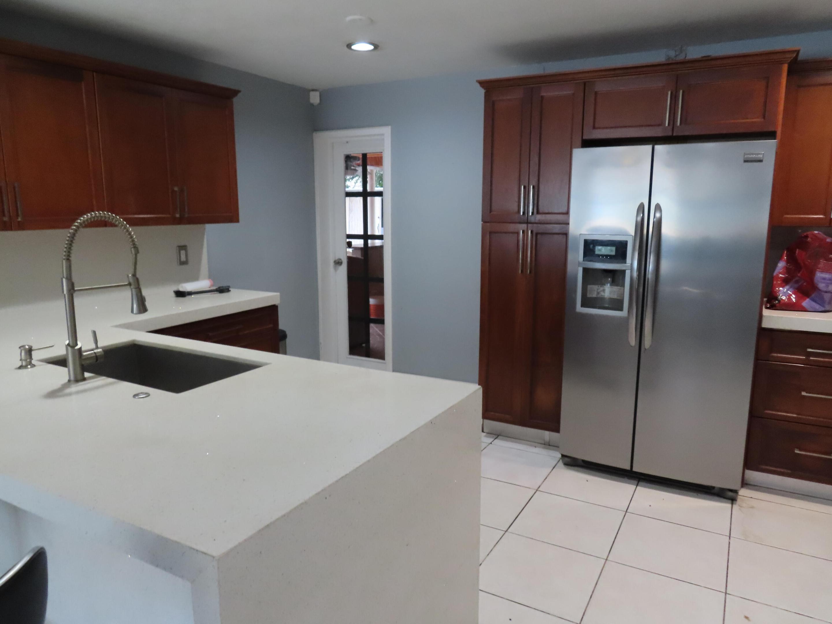 PALM BEACH FARMS CO 7 - Residential