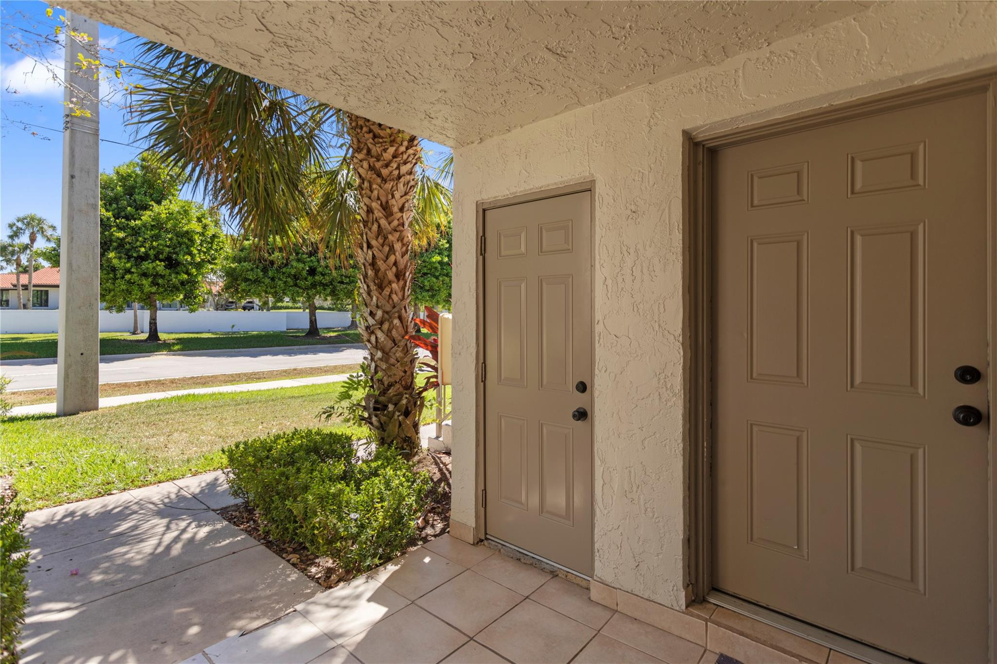 SADDLE CLUB GARDEN APTS AT - Residential