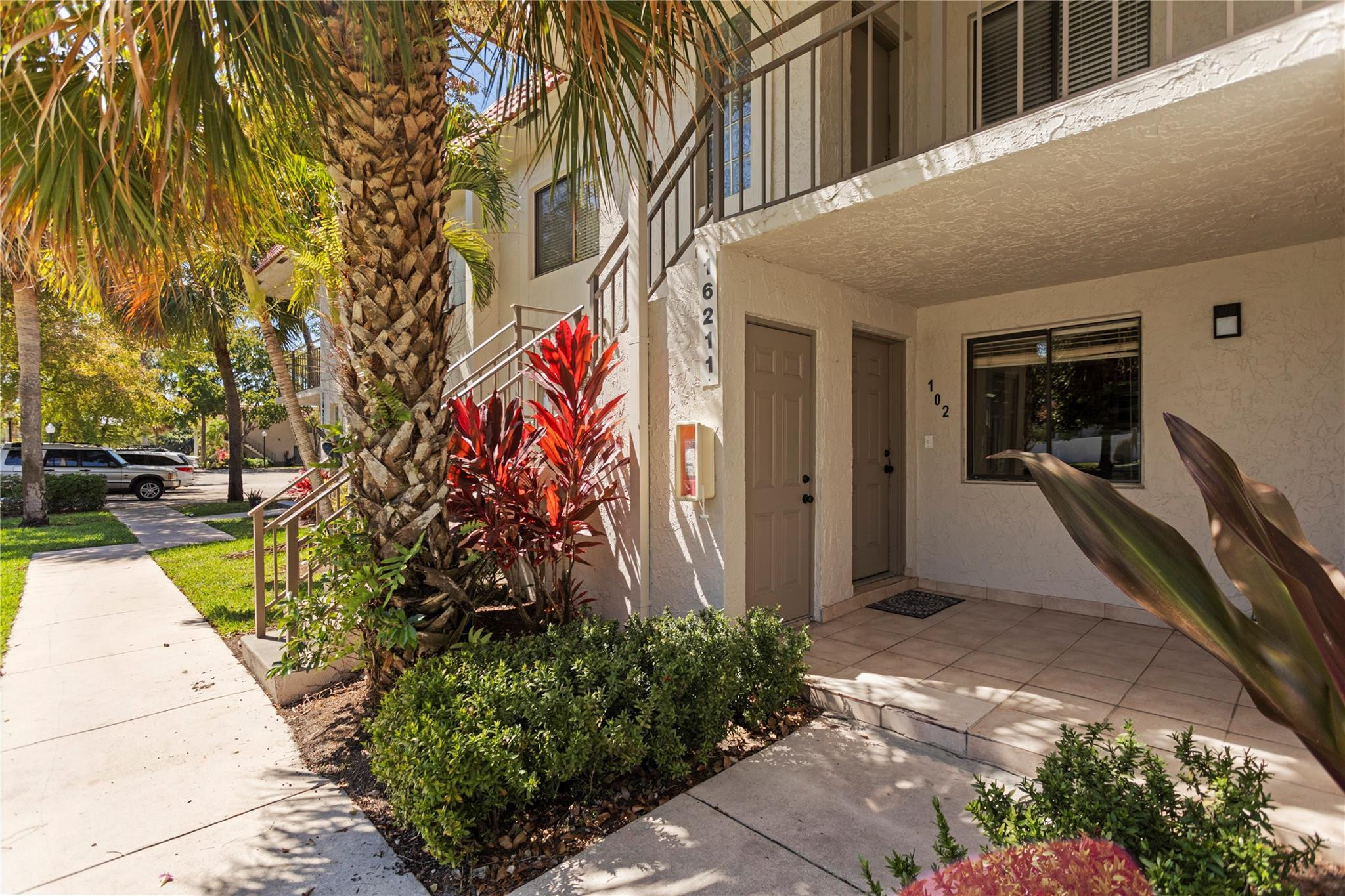 SADDLE CLUB GARDEN APTS AT - Residential