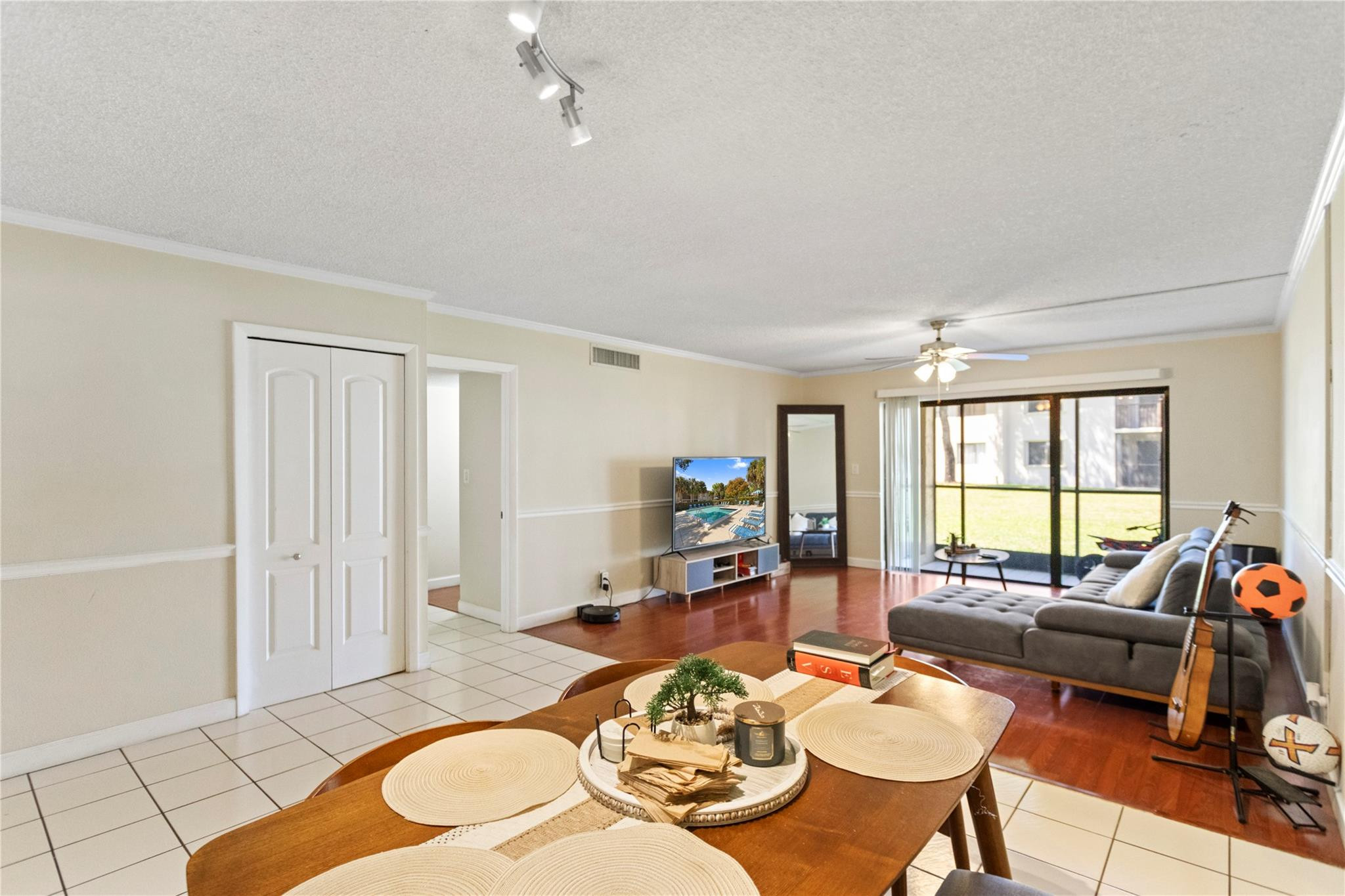 SADDLE CLUB GARDEN APTS AT - Residential