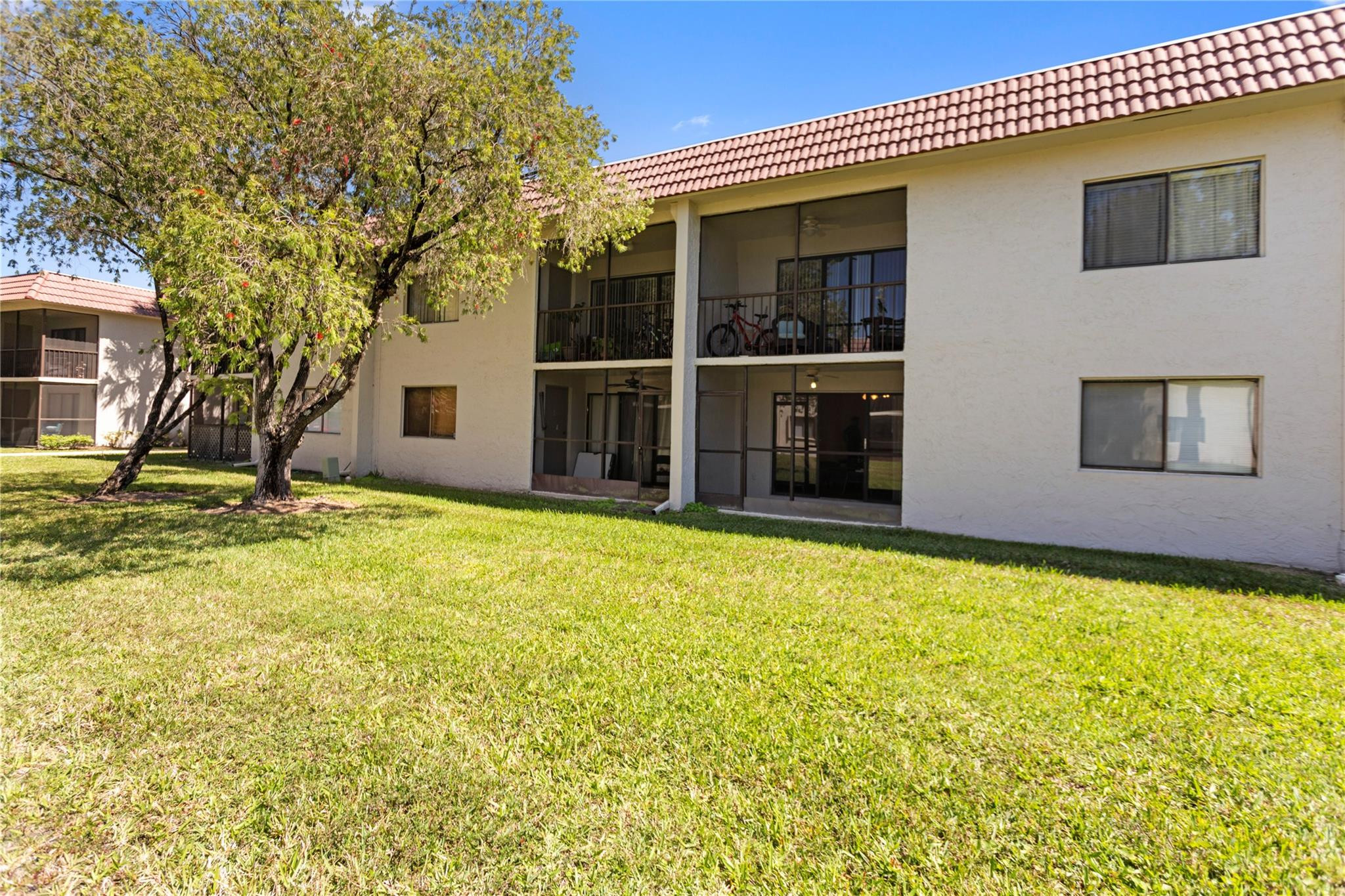 SADDLE CLUB GARDEN APTS AT - Residential