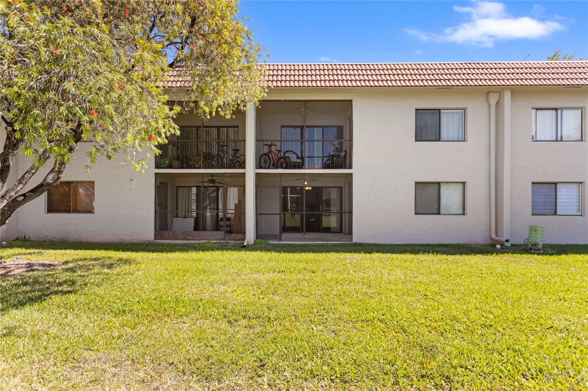 SADDLE CLUB GARDEN APTS AT - Residential