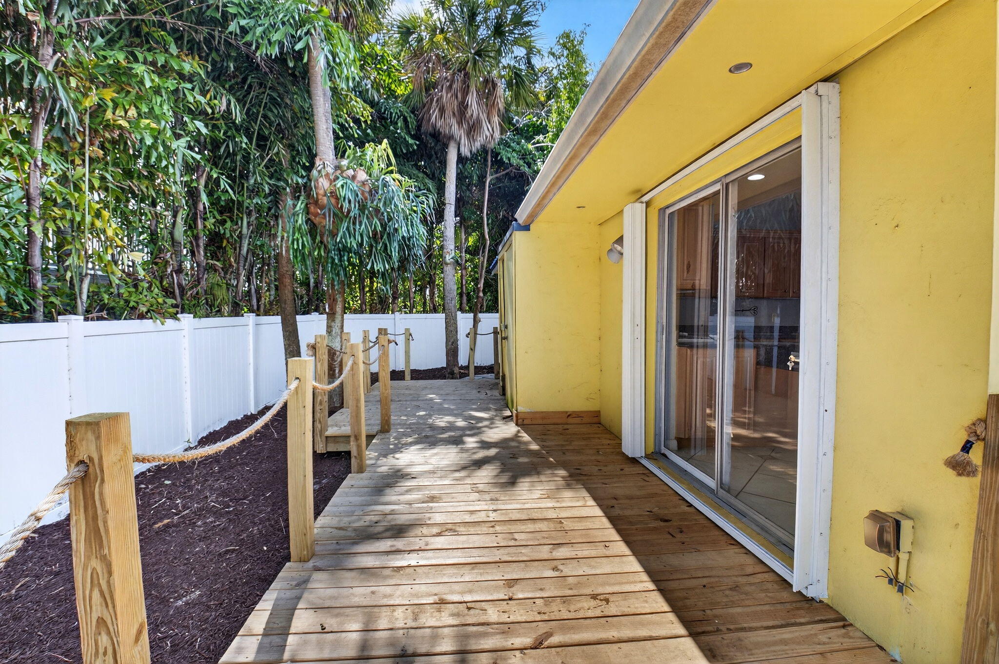 DELRAY TOWN OF - Residential Income