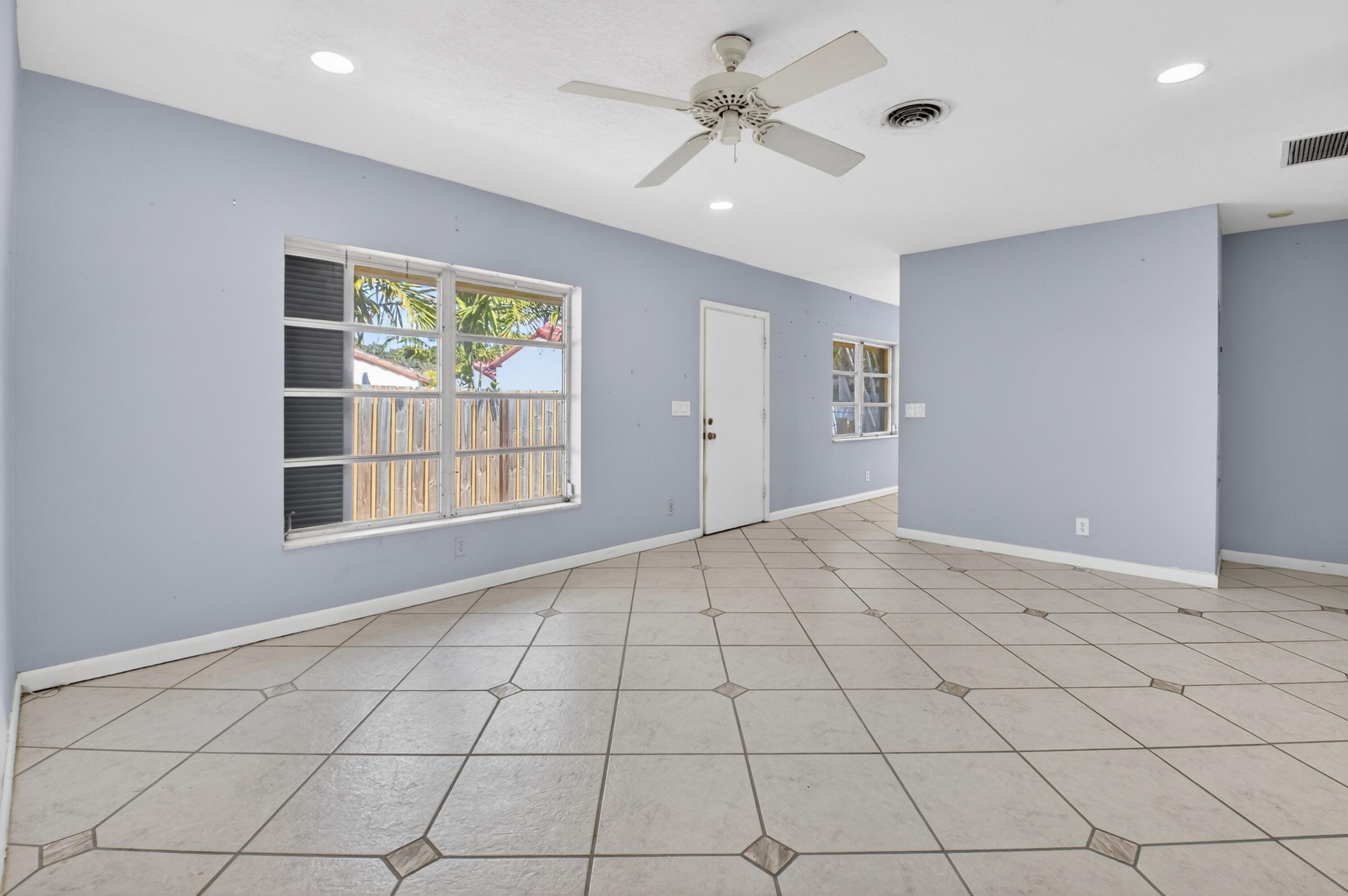 DELRAY TOWN OF - Residential Income