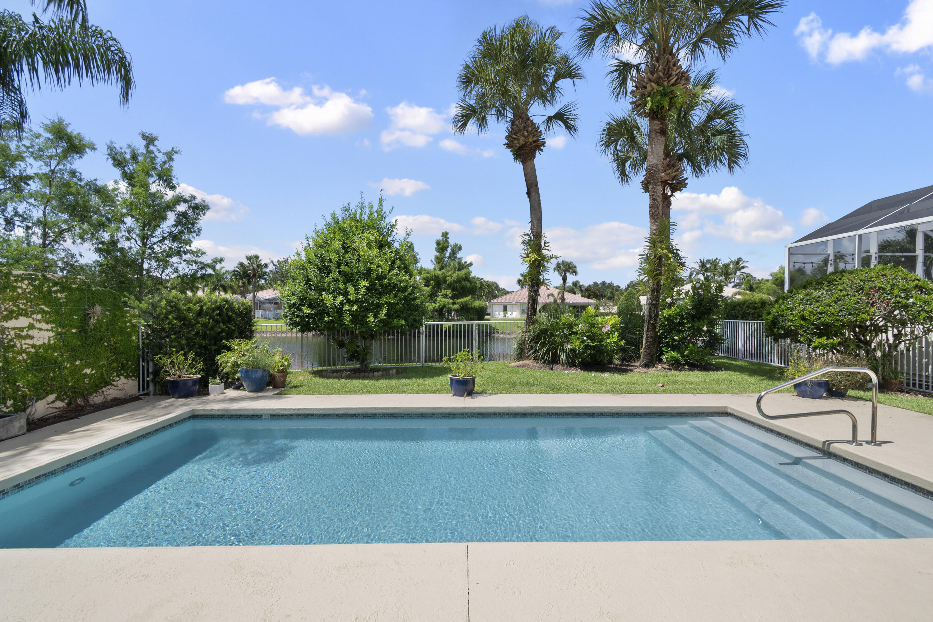VILLAGEWALK OF WELLINGTON 3 - Residential