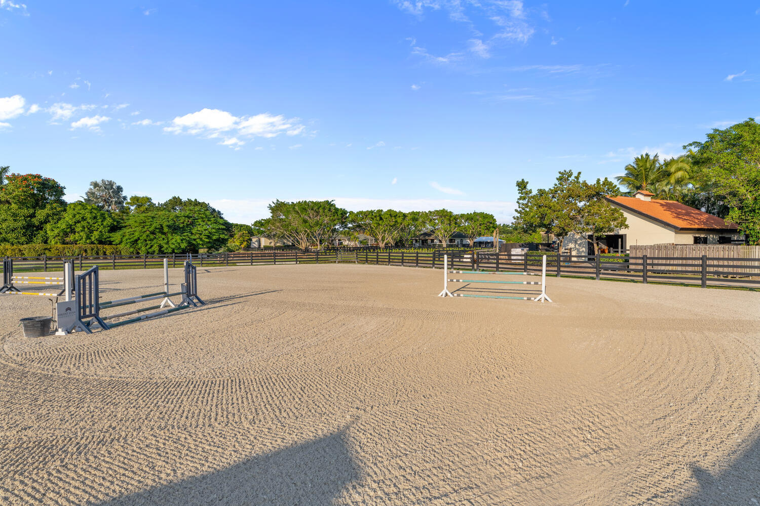 SADDLE TRAIL PARK OF WELLINGTON - Residential