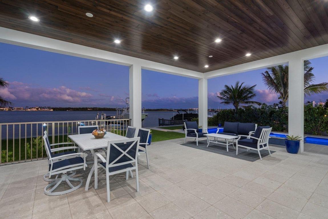 LAKESIDE GARDENS - Residential
